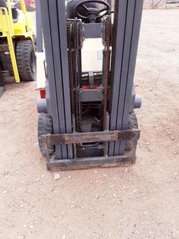 Nissan 30 Forklift