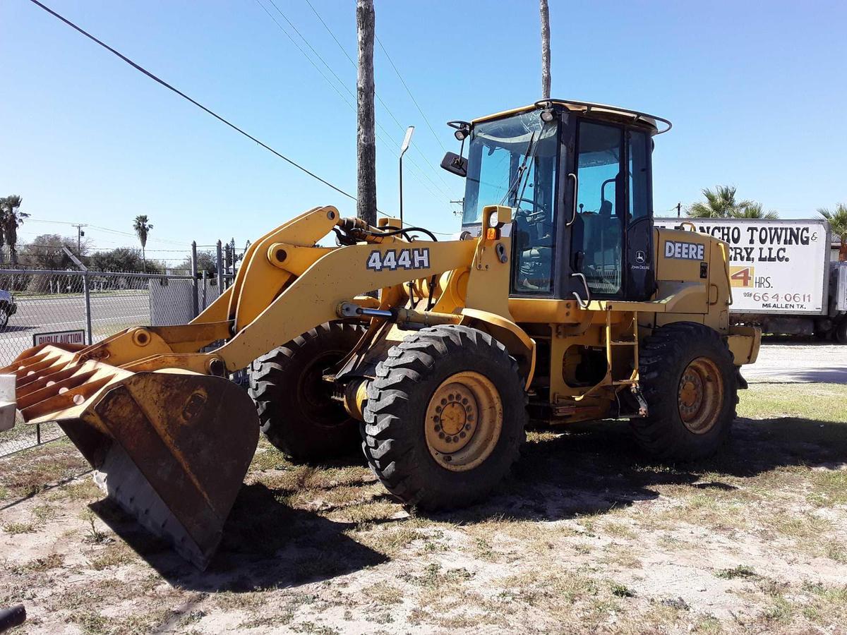 444 H John Deere Loader