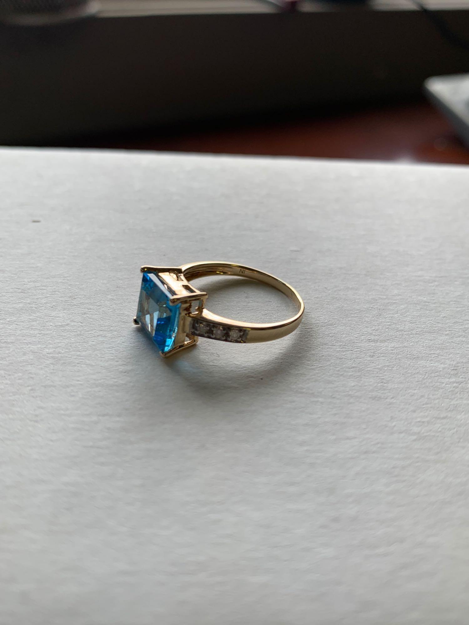 GORGEOUS WOMEN 10K SOLID YELLOW GOLD 3 CTW SWISS BLUE TOPAZ AND DIAMONDS SIZE 7 DESIGNER RING