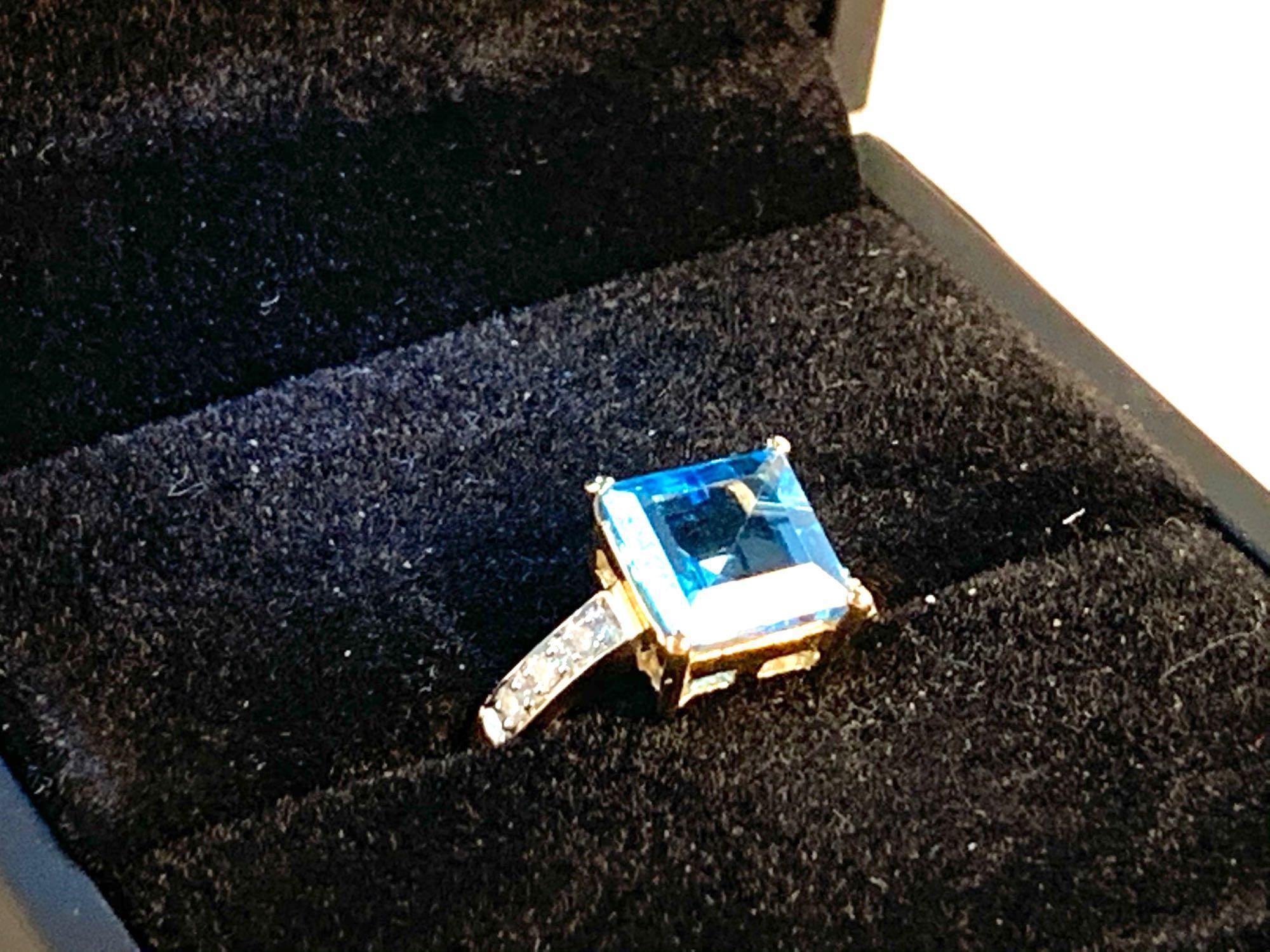 GORGEOUS WOMEN 10K SOLID YELLOW GOLD 3 CTW SWISS BLUE TOPAZ AND DIAMONDS SIZE 7 DESIGNER RING