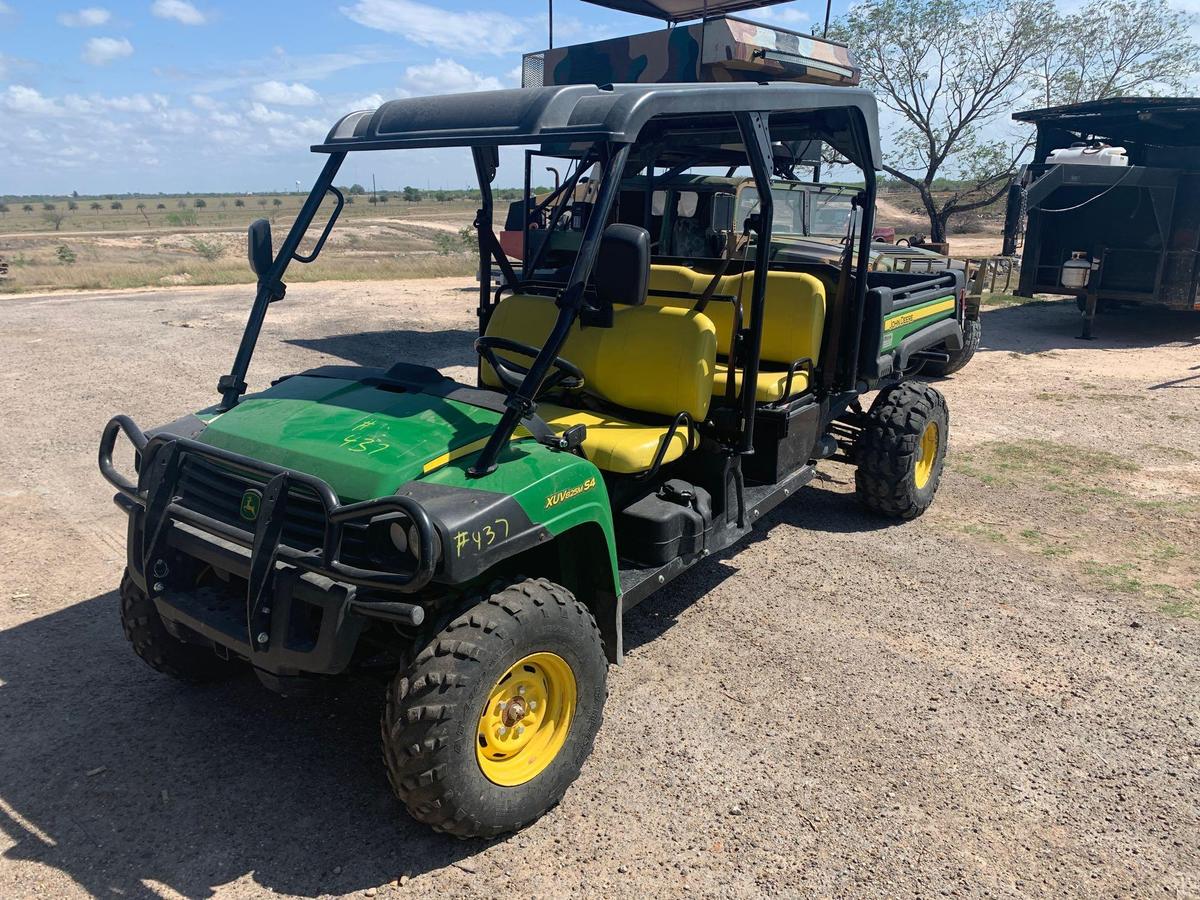 2018 John Deere Gator 4x4 XUV 825M S4