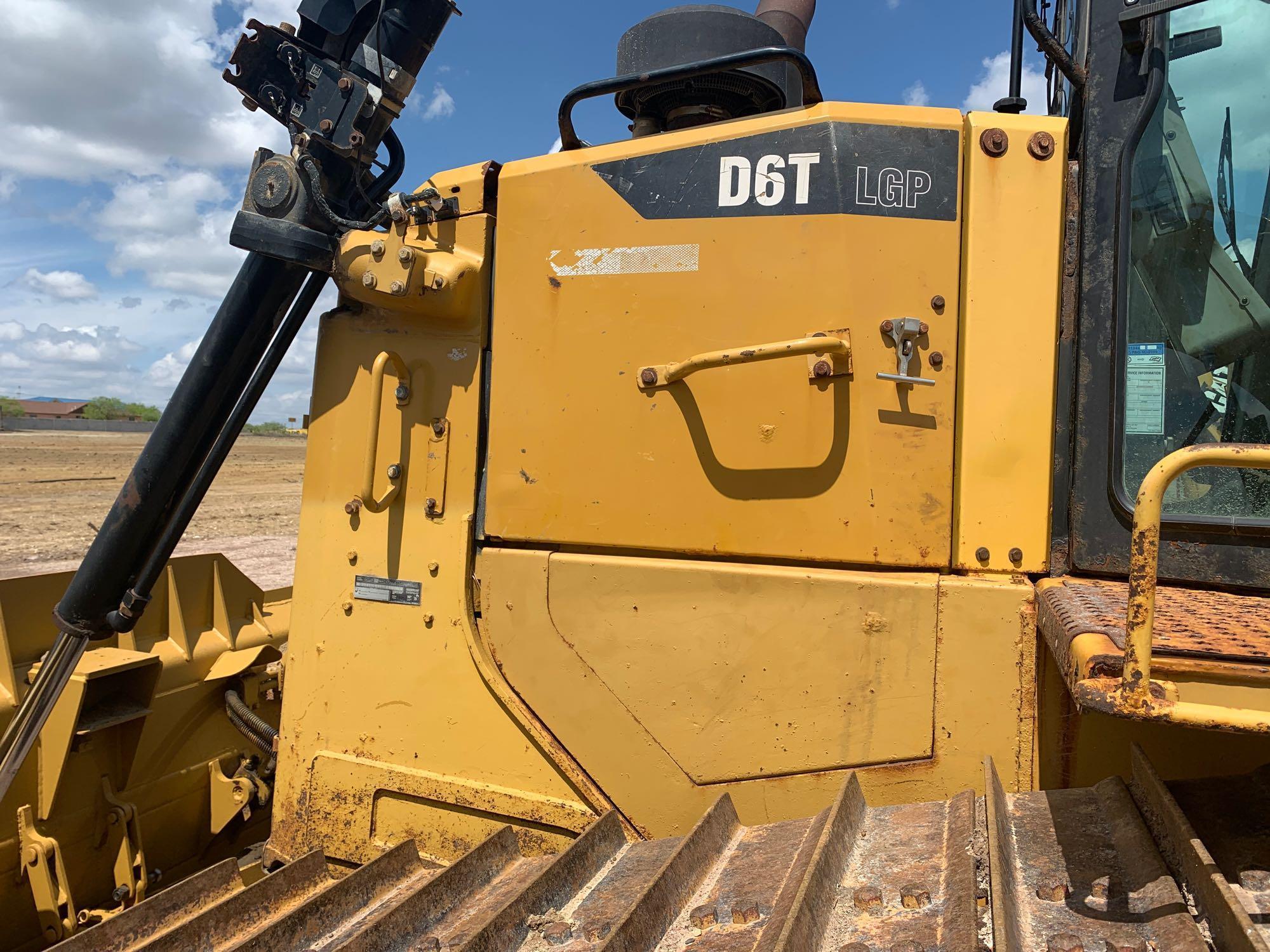 2013 D6T LGP Caterpillar Bull Dozer, Srl# CAT00D6TJJRW00251