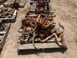 Pallet w/Cultivator Springs