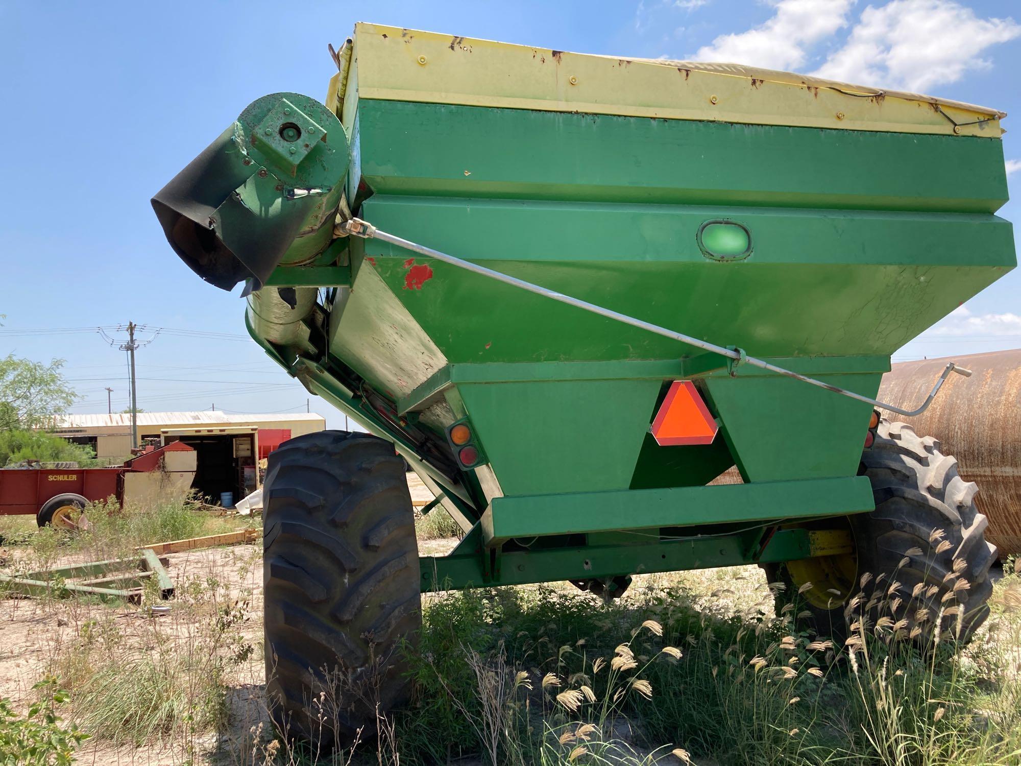 John Deere Grain Cart