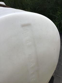 Plastic Tank & Tire, 520/85-R42