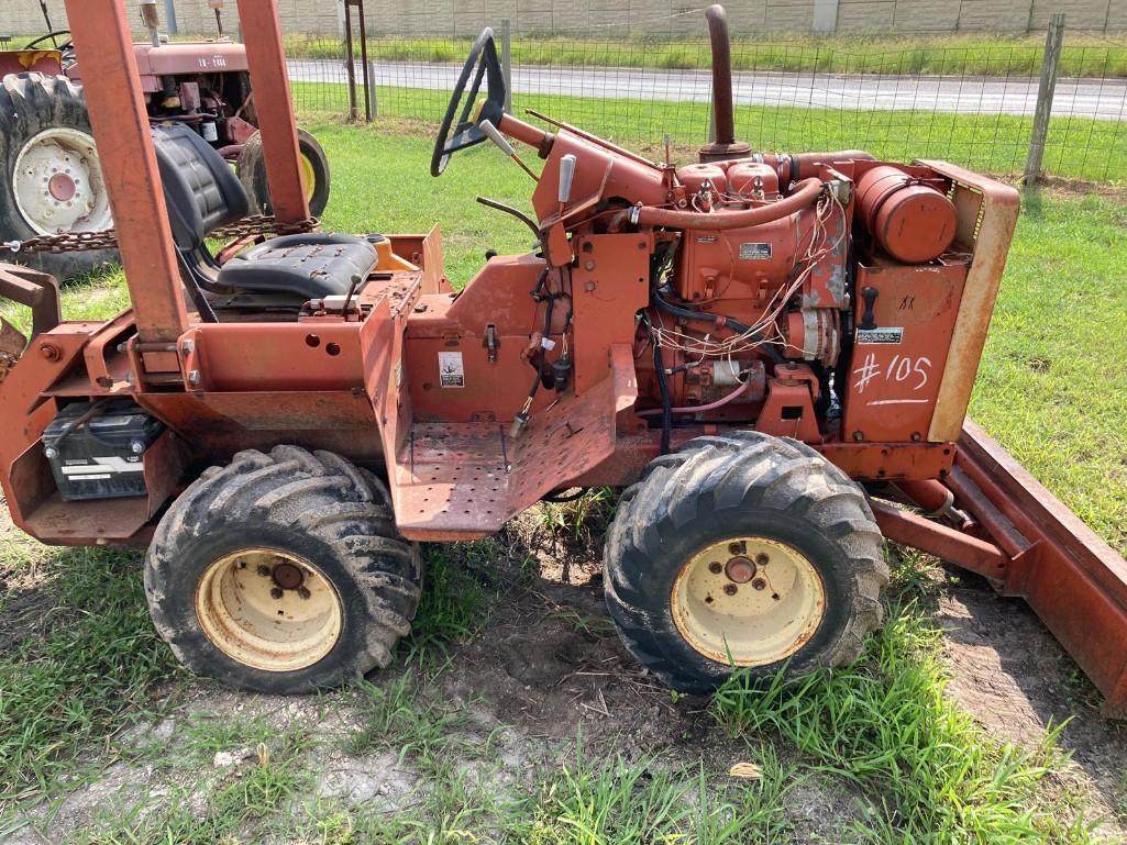 2310 Ditch Witch Trencher S#3E1375 HRS: 1,411 RUNS & DRIVES