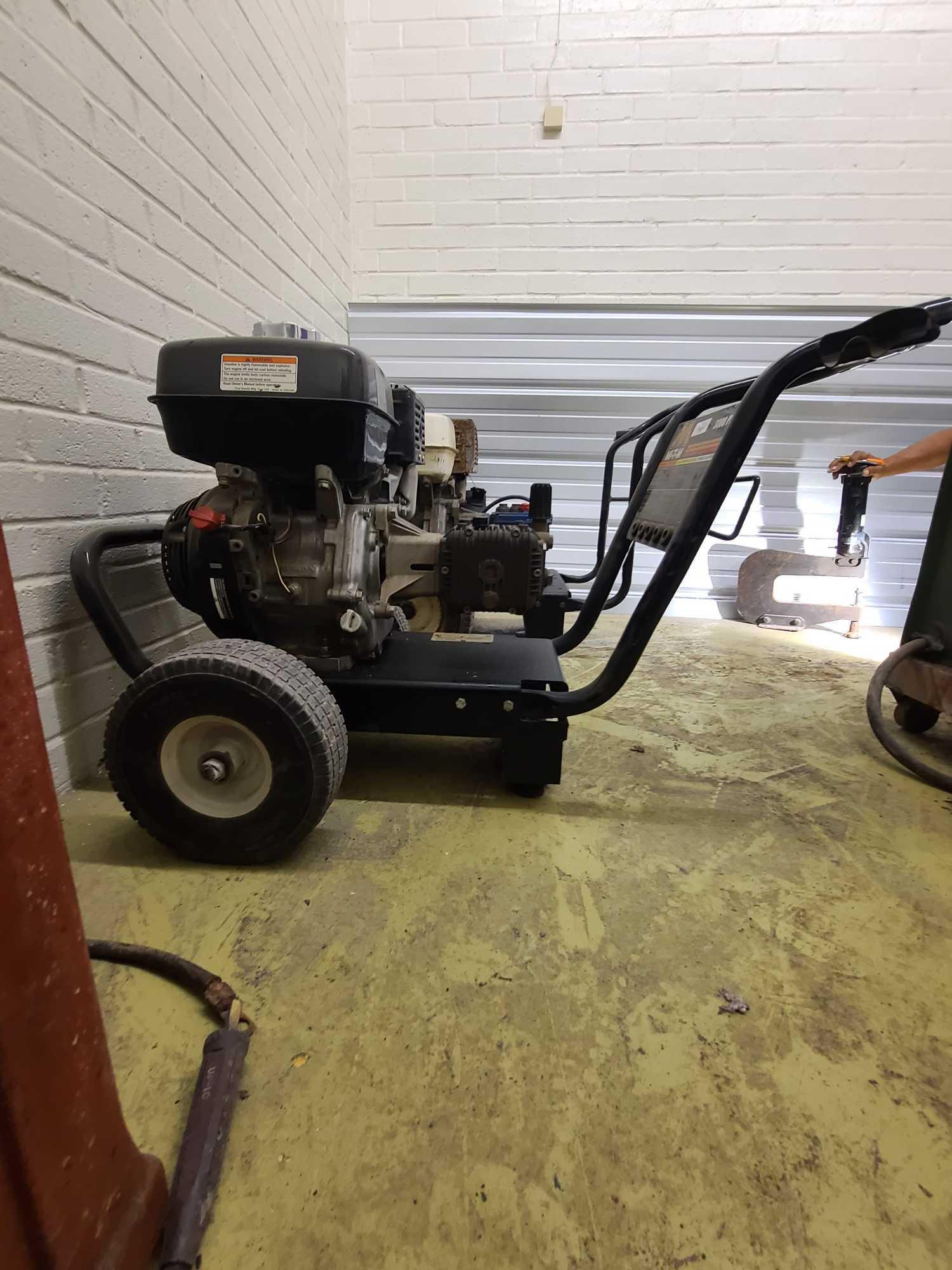 Mi-T-M 3000 Psi Pressure Washer