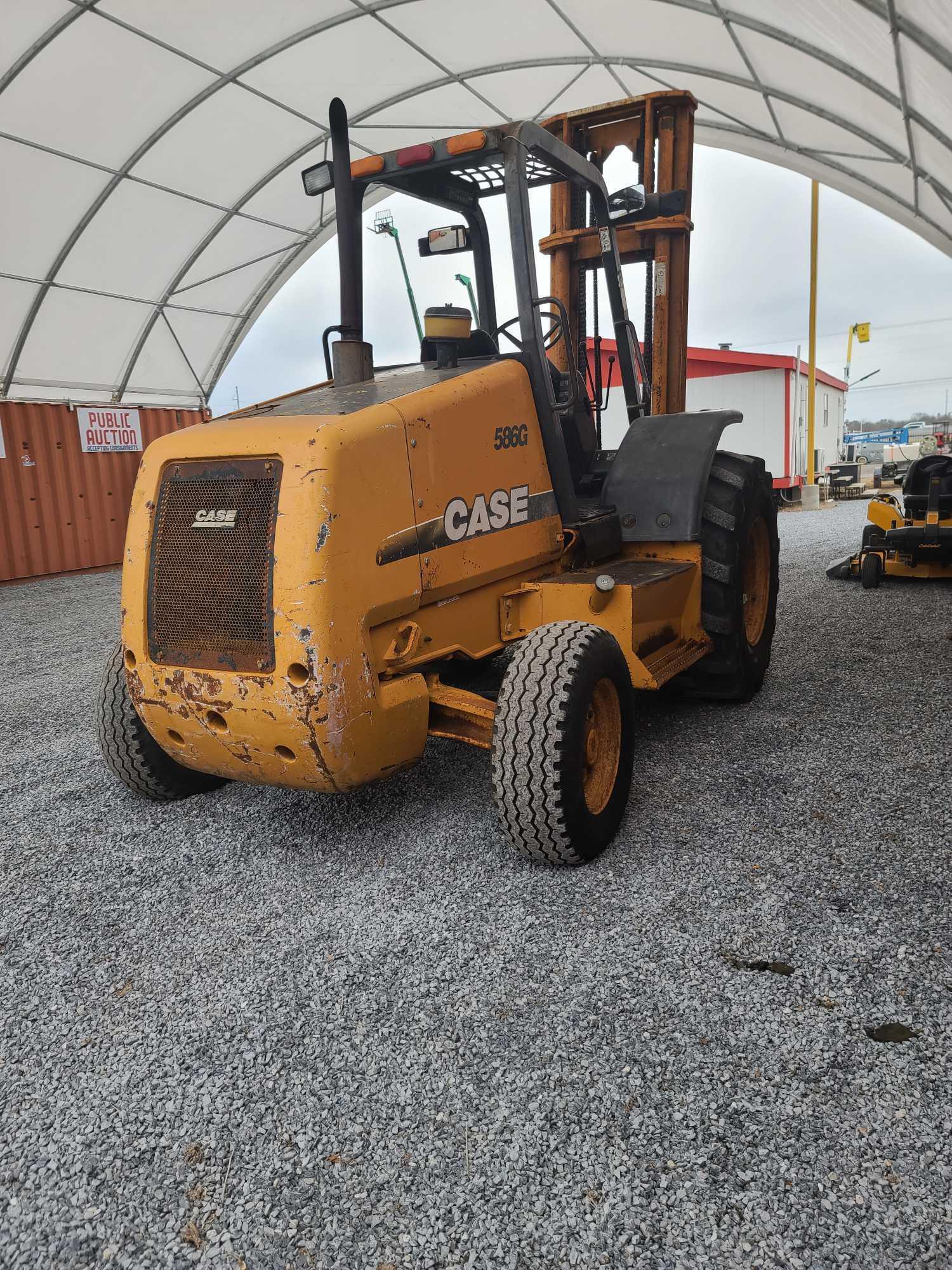 2005 Case forklift 586g Max Lift 6,000lbs