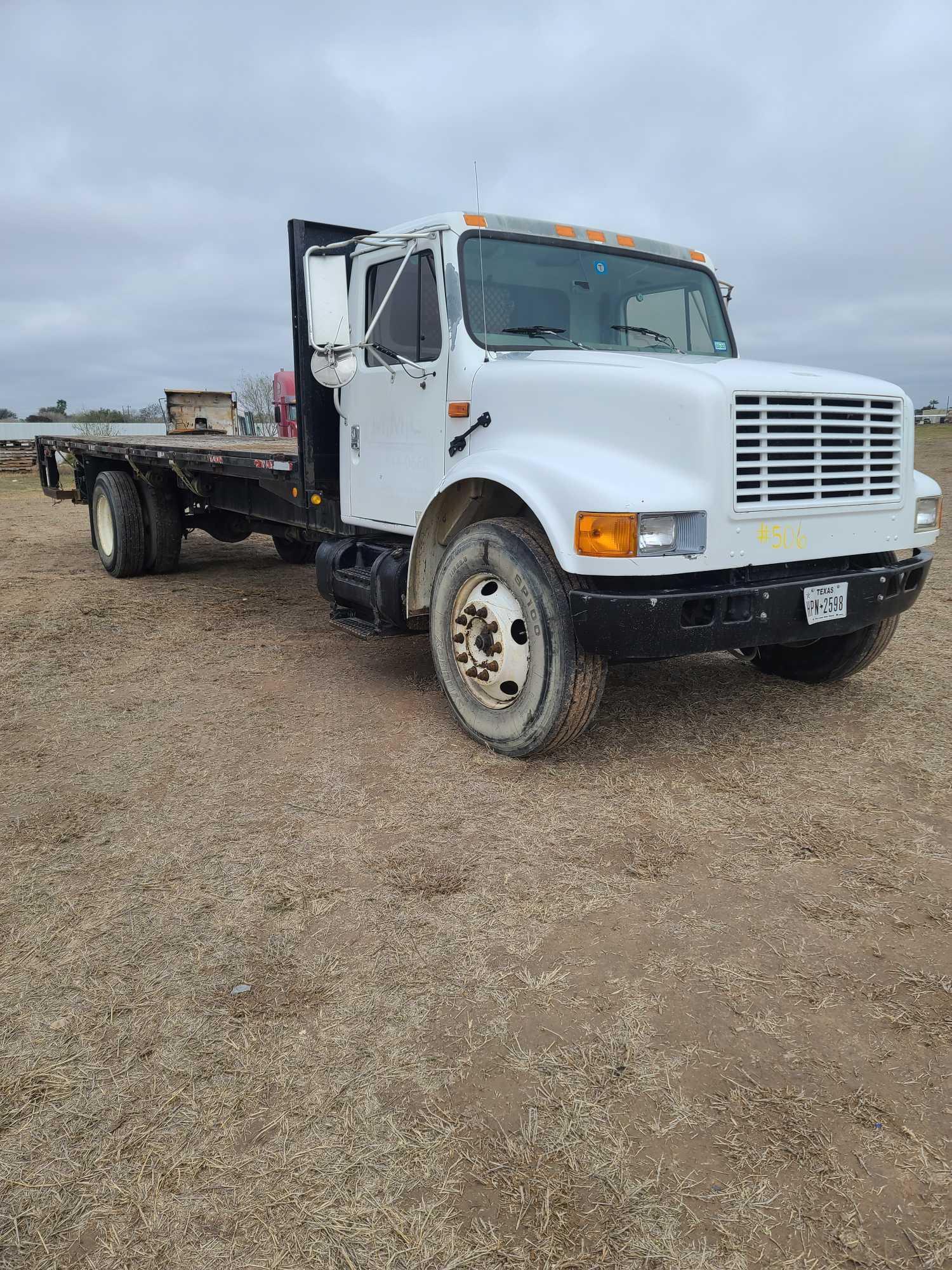 2001 International 4700 Flatbed Truck, VIN # 1HTSCAAMX1H326109