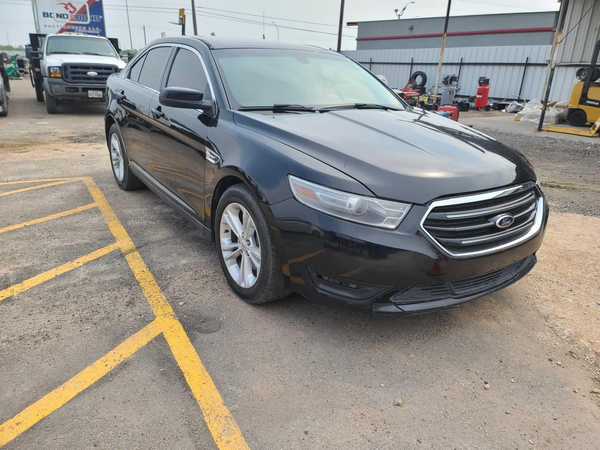 2013 Ford Taurus Passenger Car, VIN # 1FAHP2E8XDG189185