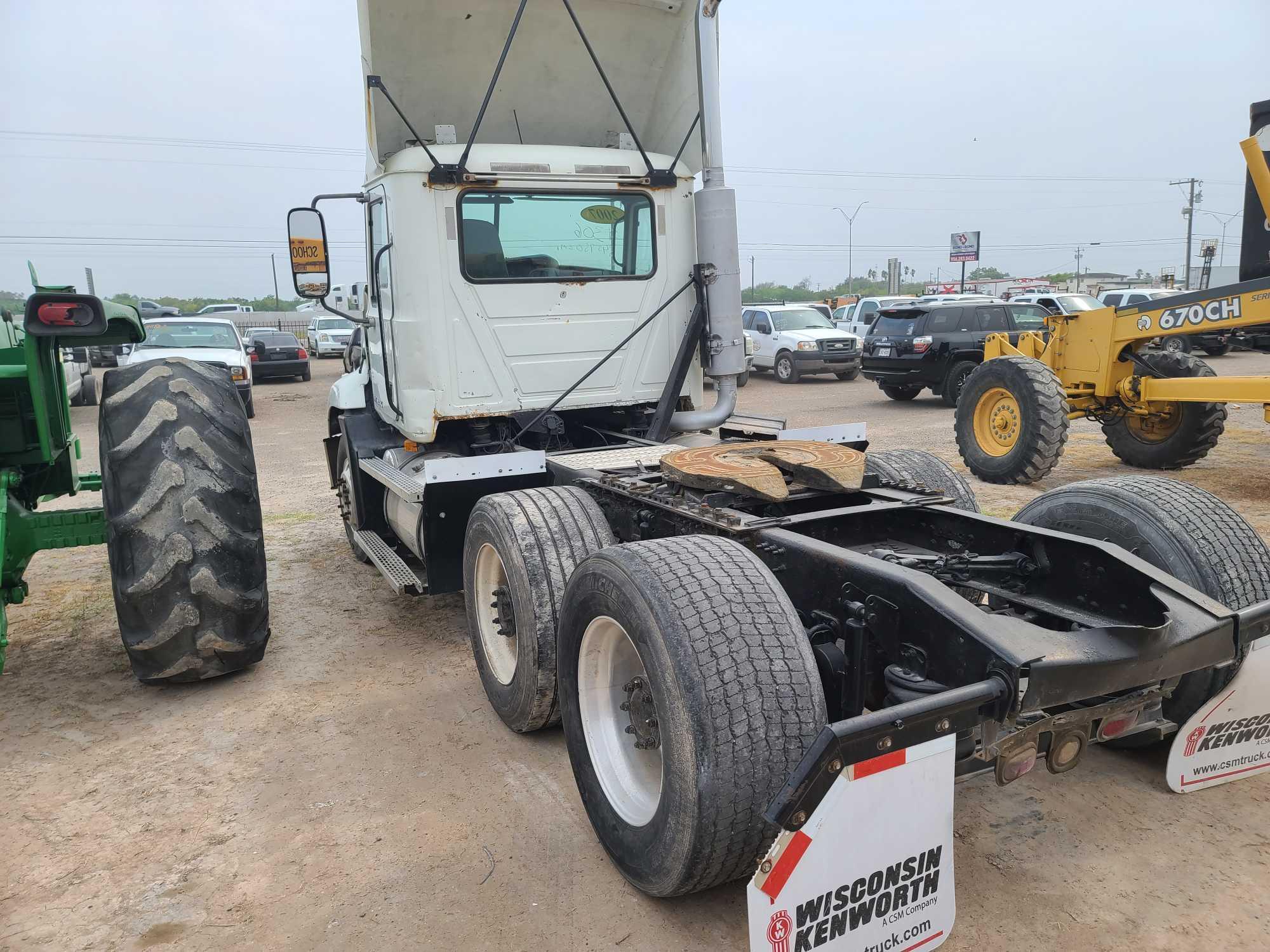 2007 Mack CXP613 Truck, VIN # 1M1AP02Y37N001188