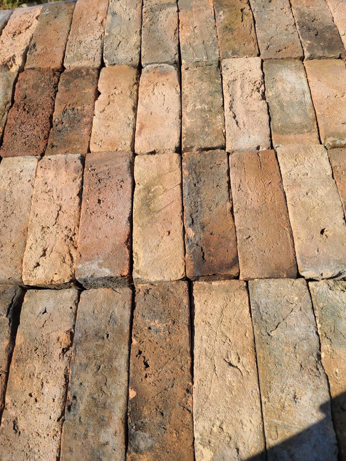 Pallet w/Decorative Bricks