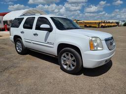 2007 GMC Yukon Multipurpose Vehicle (MPV), VIN # 1GKFK63827J263821