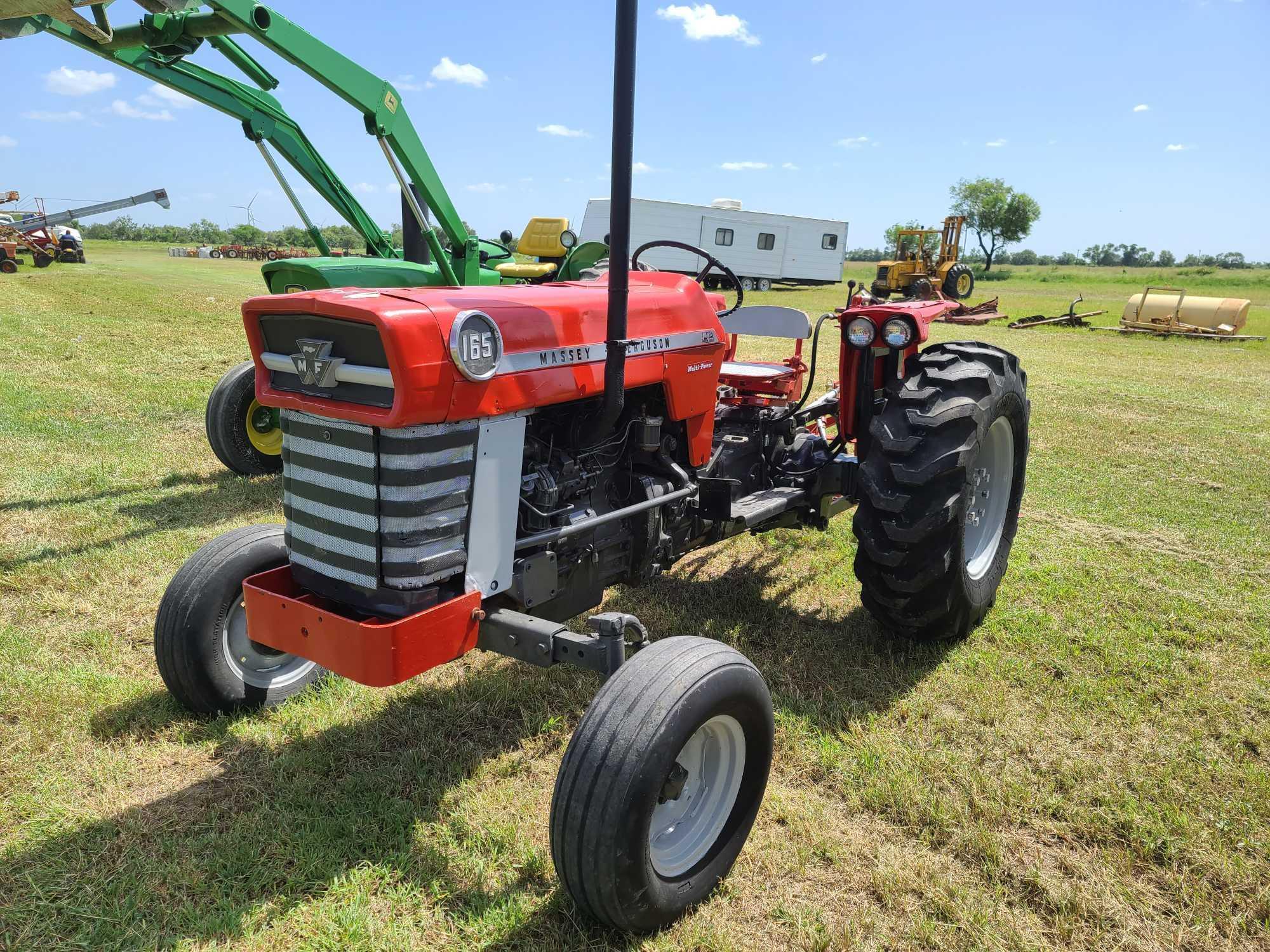 Massey Ferguson 165