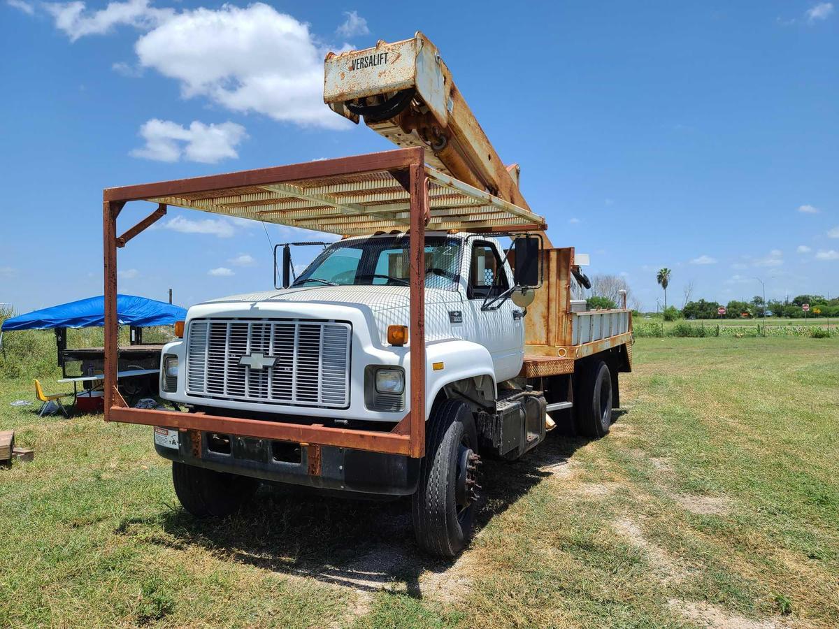 1999 Chevrolet C7500 Bucket Truck, VIN # 1GBP7H1C2XJ100904