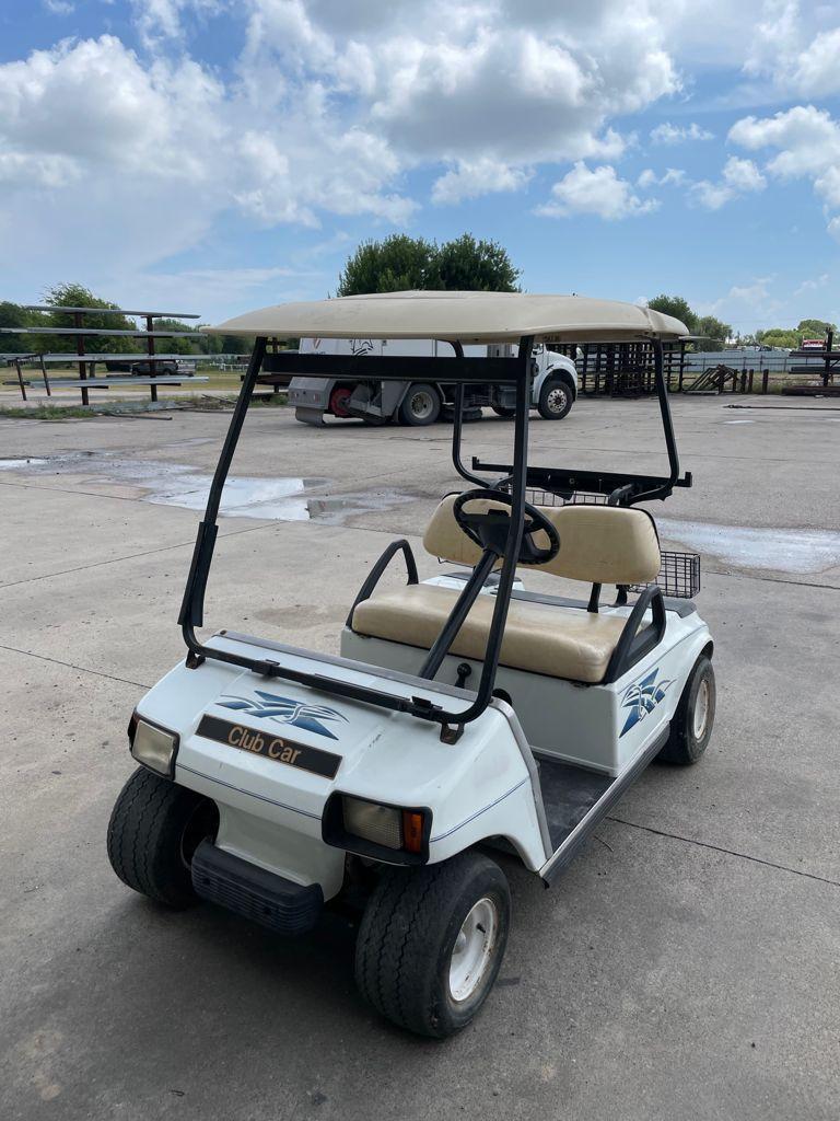 CLUB CAR ELECTRIC GOLF CART