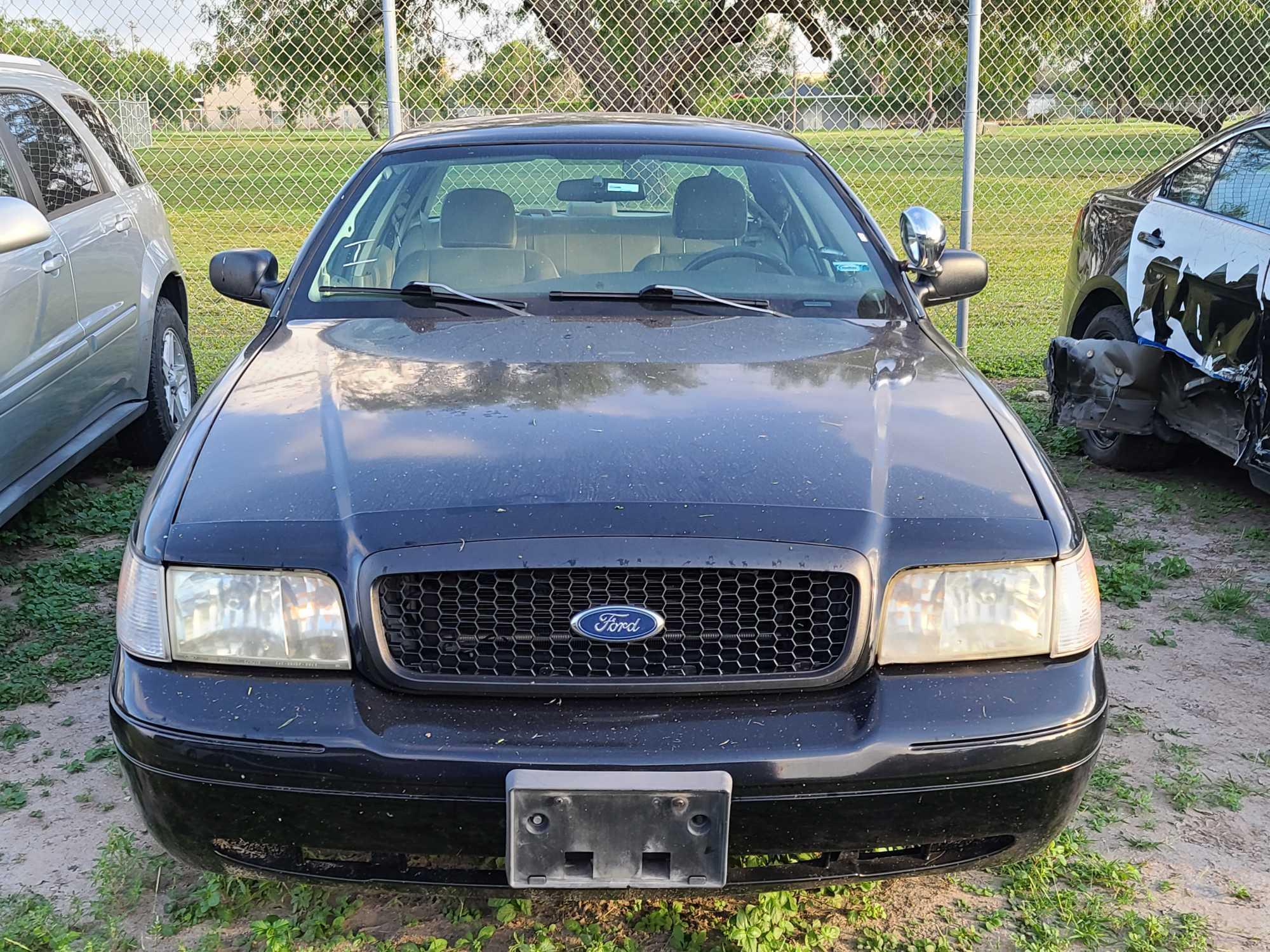 2008 Ford Crown Victoria Passenger Car, VIN # 2FAFP71V58X139018