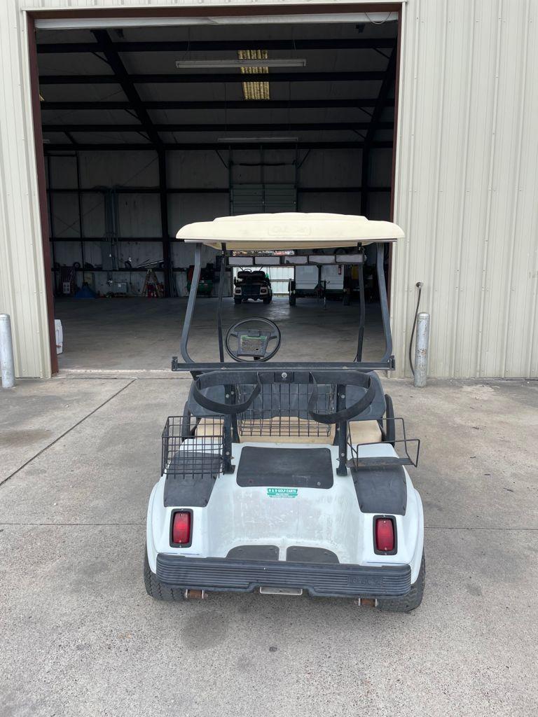 CLUB CAR ELECTRIC GOLF CART