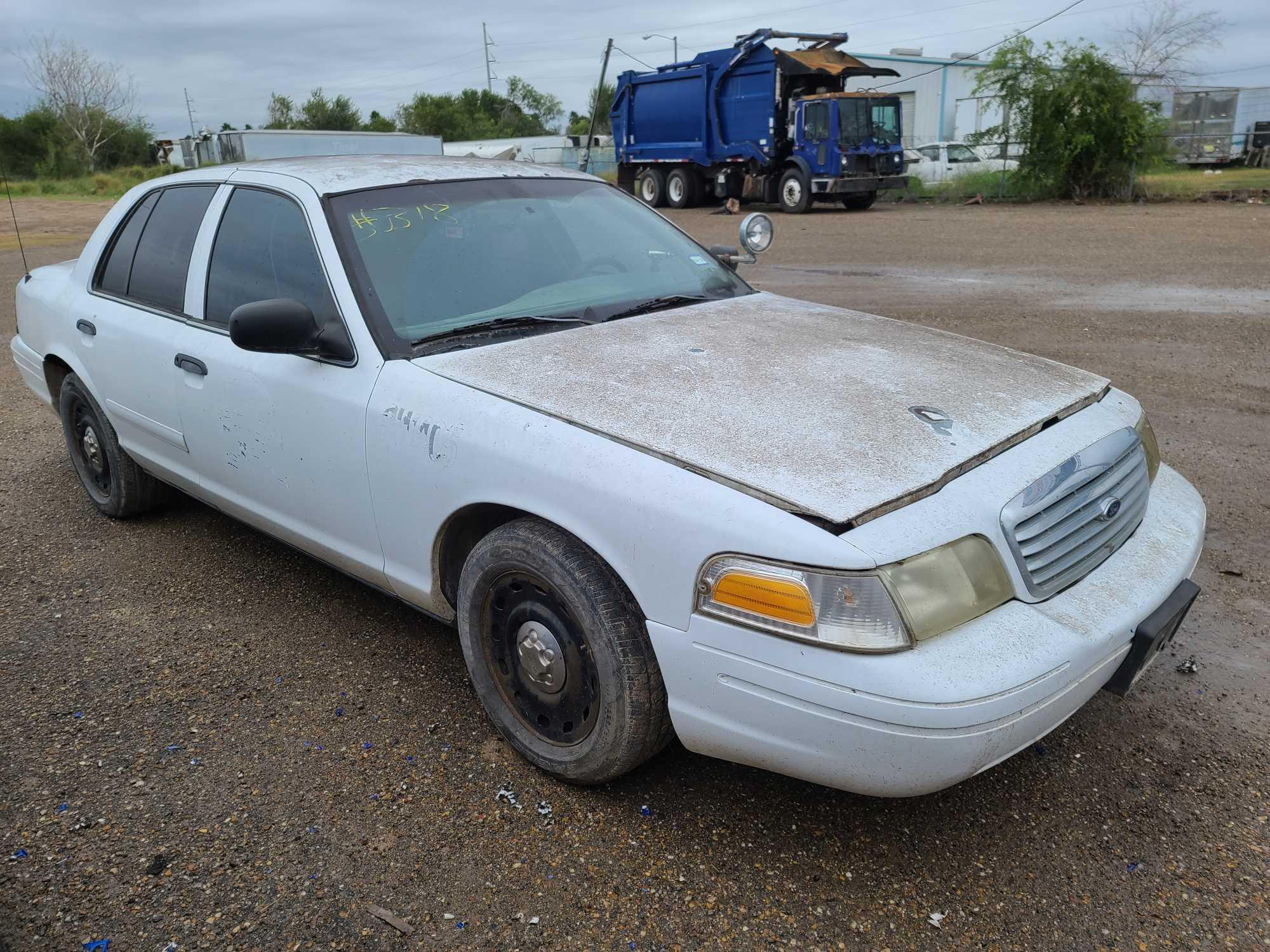 2005 Ford Crown Victoria Passenger Car, VIN # 2FAFP71W25X123671