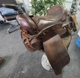 Saddle