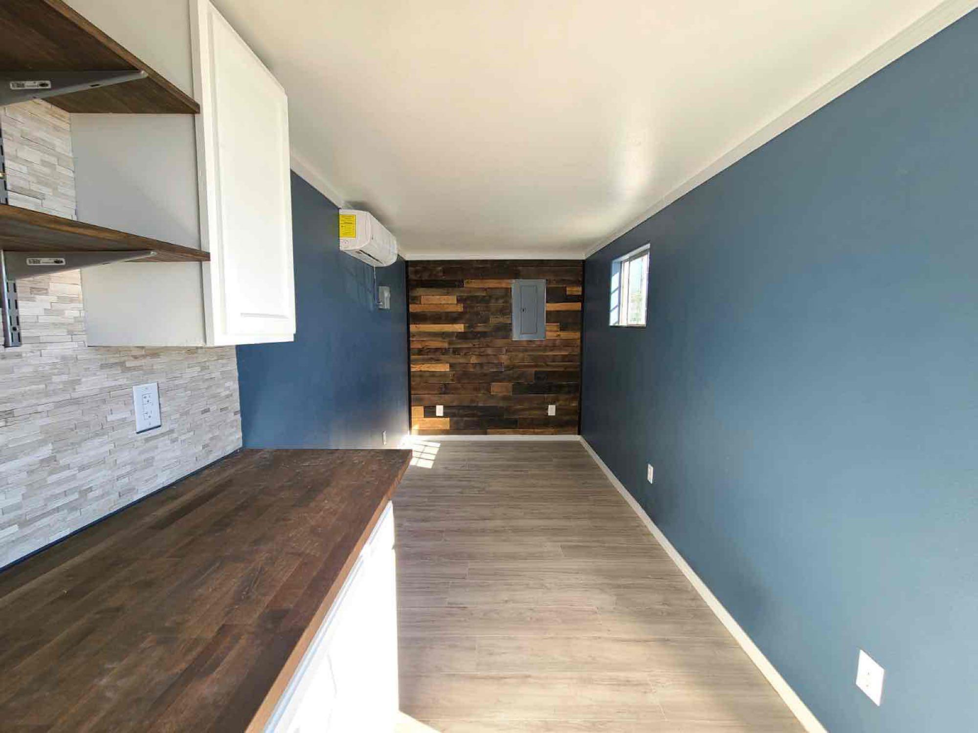 22 ft. Custom Shipping Container Home/Office