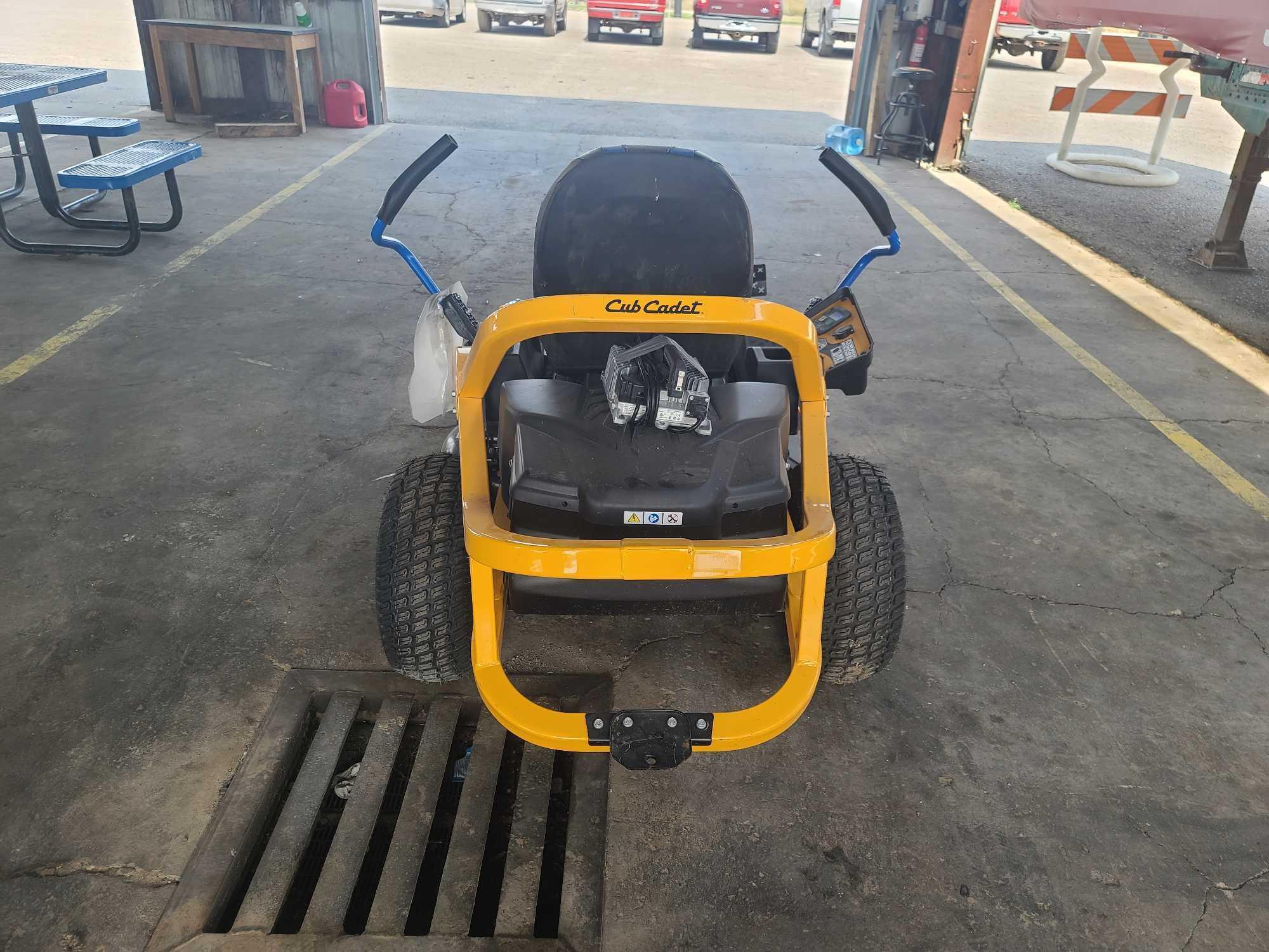 Ultima Lithium Ion Cub Cadet Tractor Mower