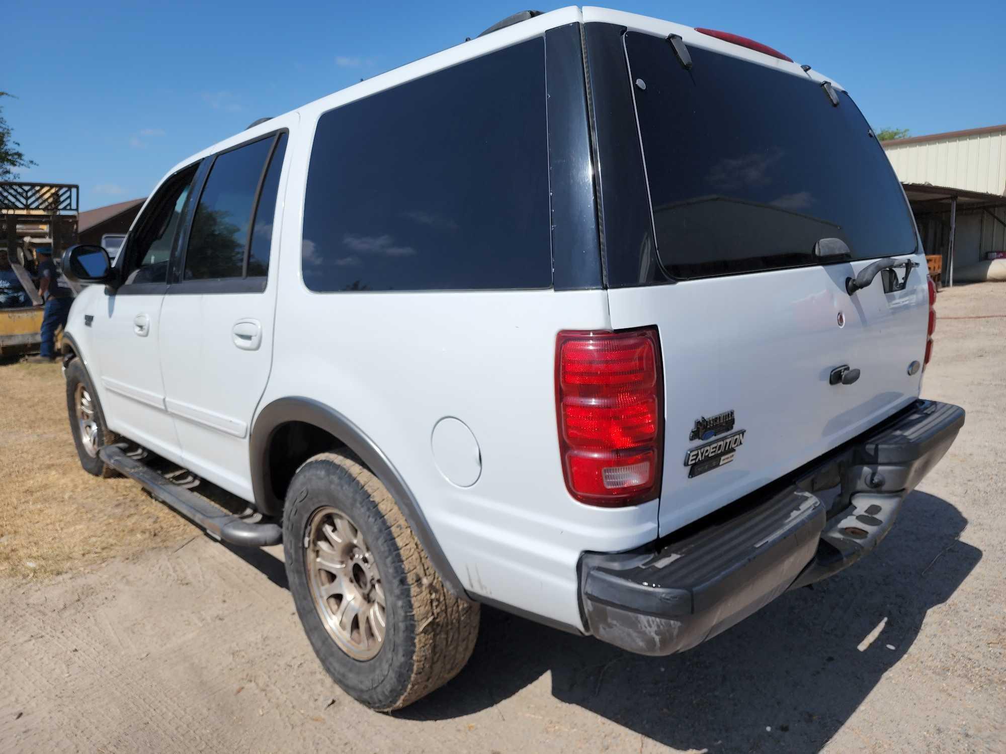 2001 Ford Expedition Multipurpose Vehicle (MPV), VIN # 1FMRU15WX1LB18650