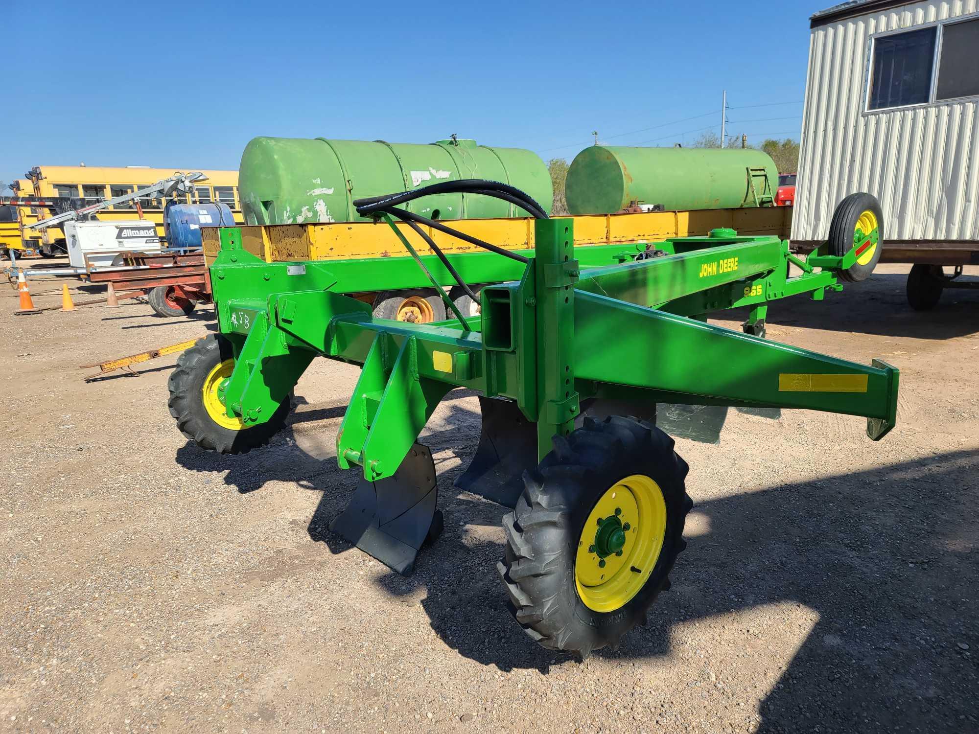 John Deere 965 Switch Plow