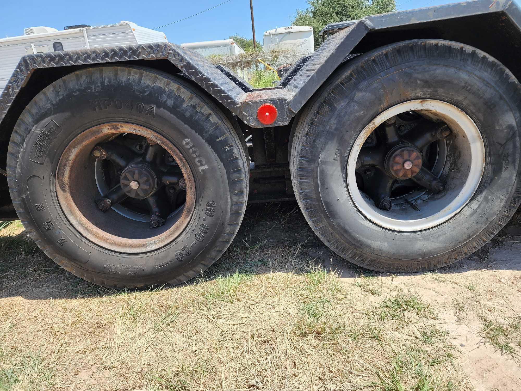 Custom Round Bale Cotton Trailer 8x53