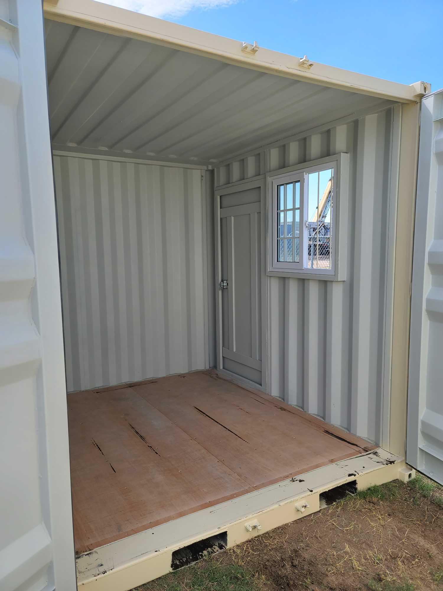 9' Container