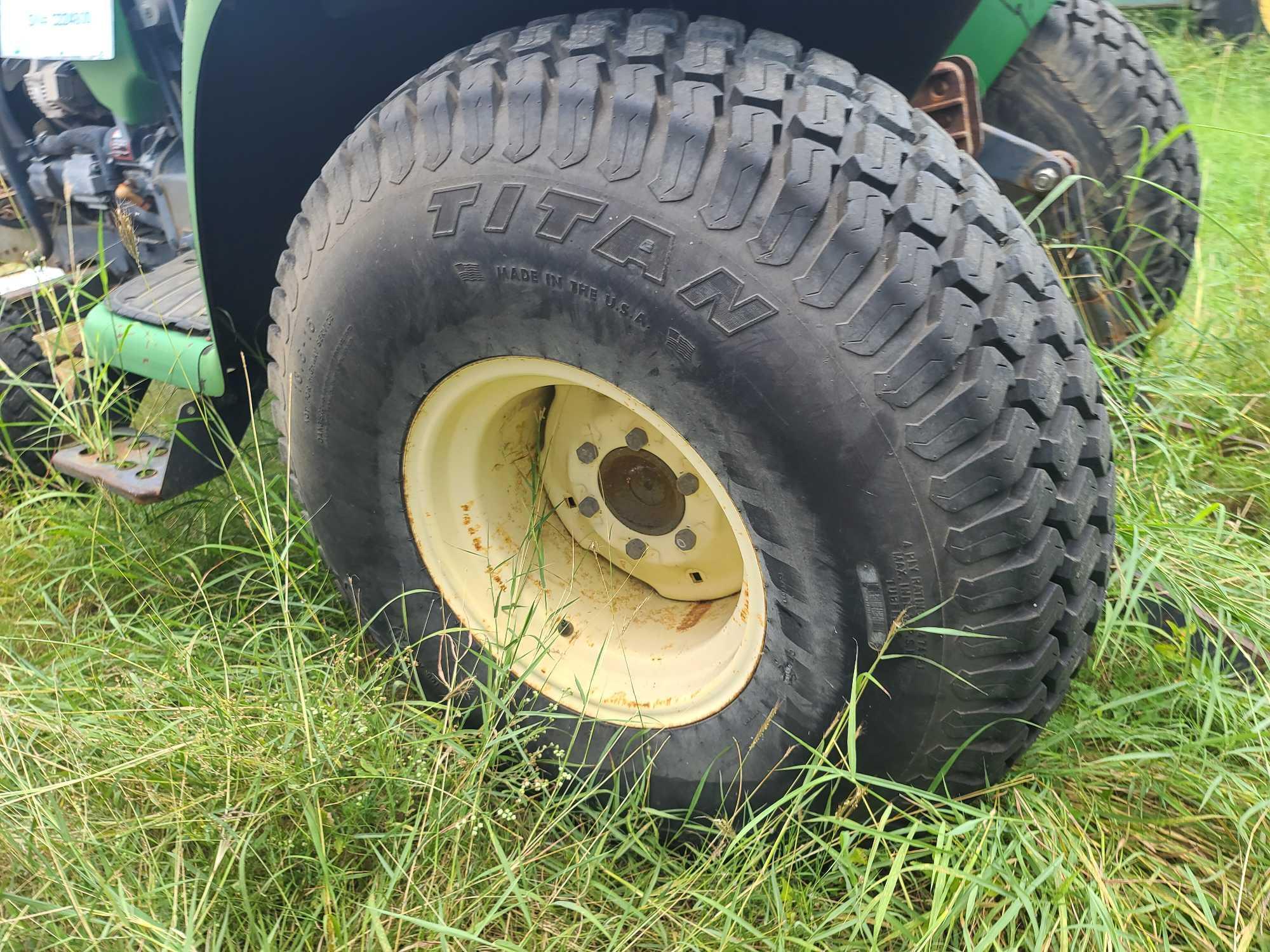 John Deere 4200 Tractor