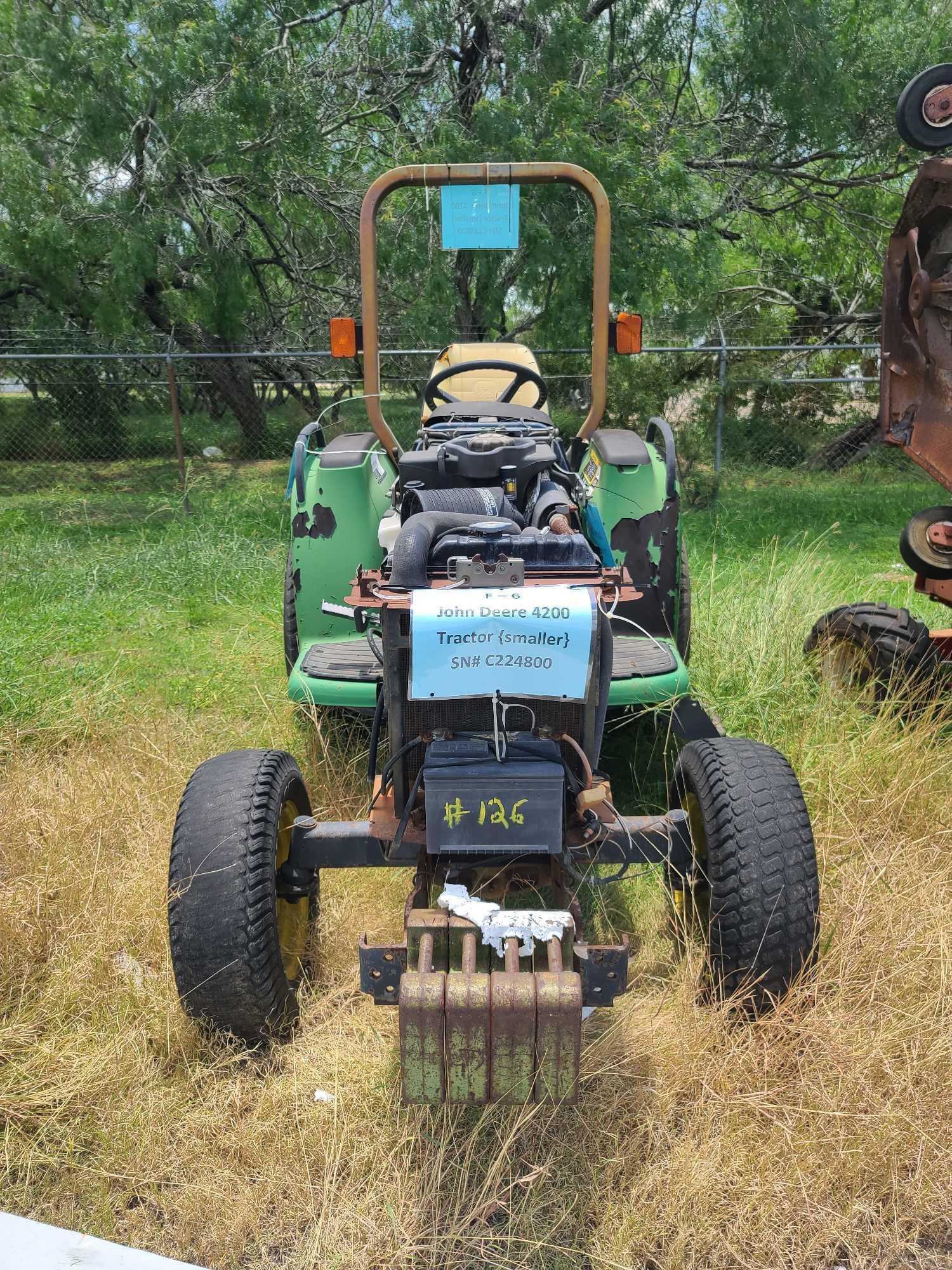 John Deere 4200 Tractor