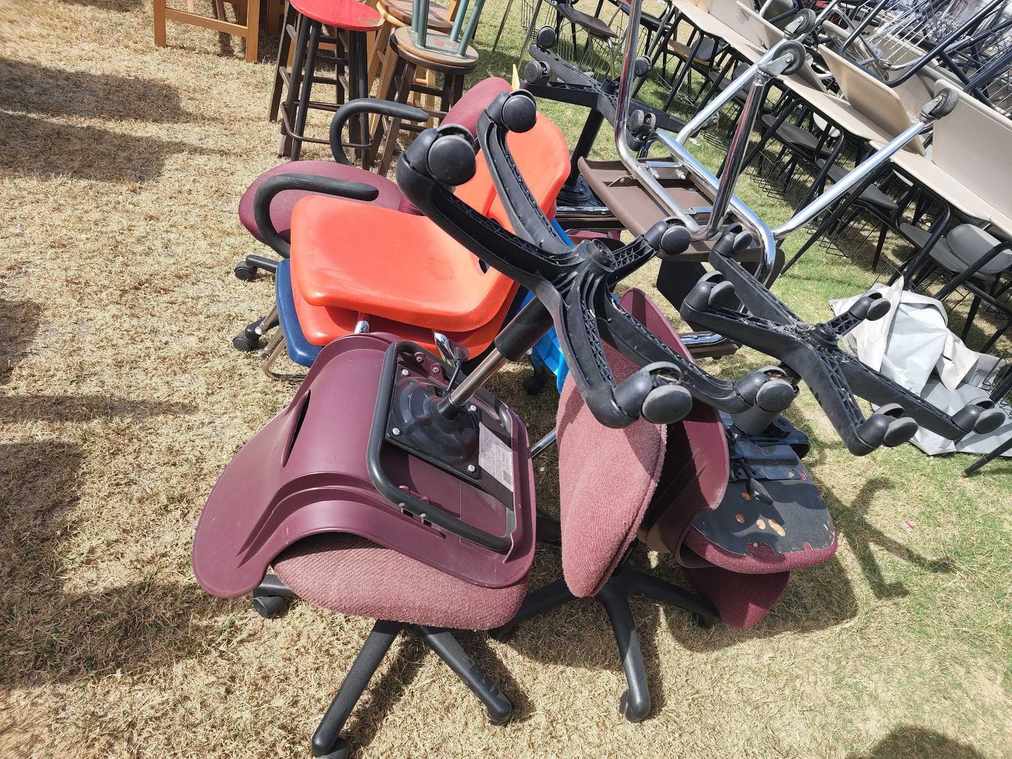 Group of Student Chairs and (4) Rolling Chairs