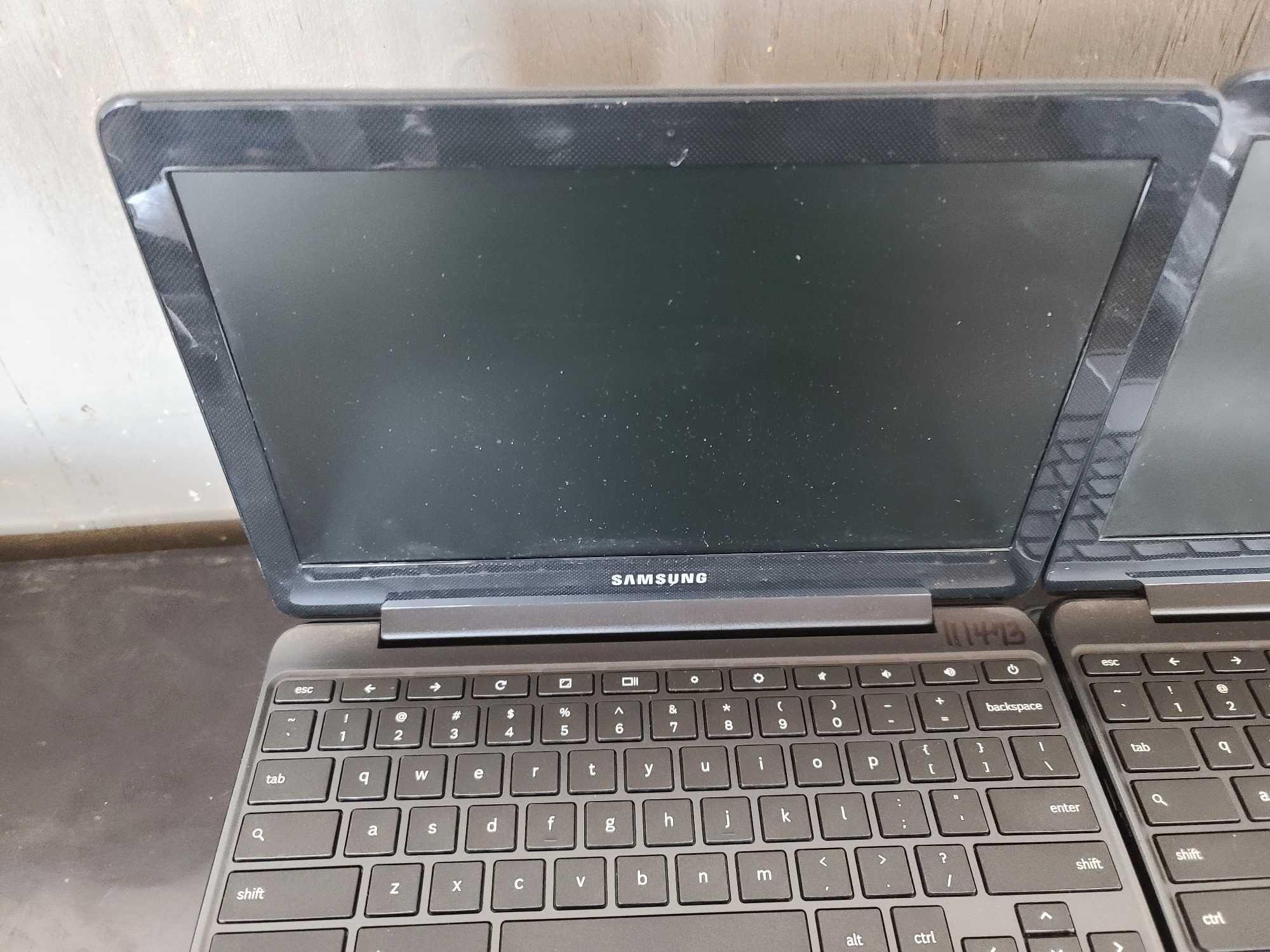 (12) Samsung Chromebooks