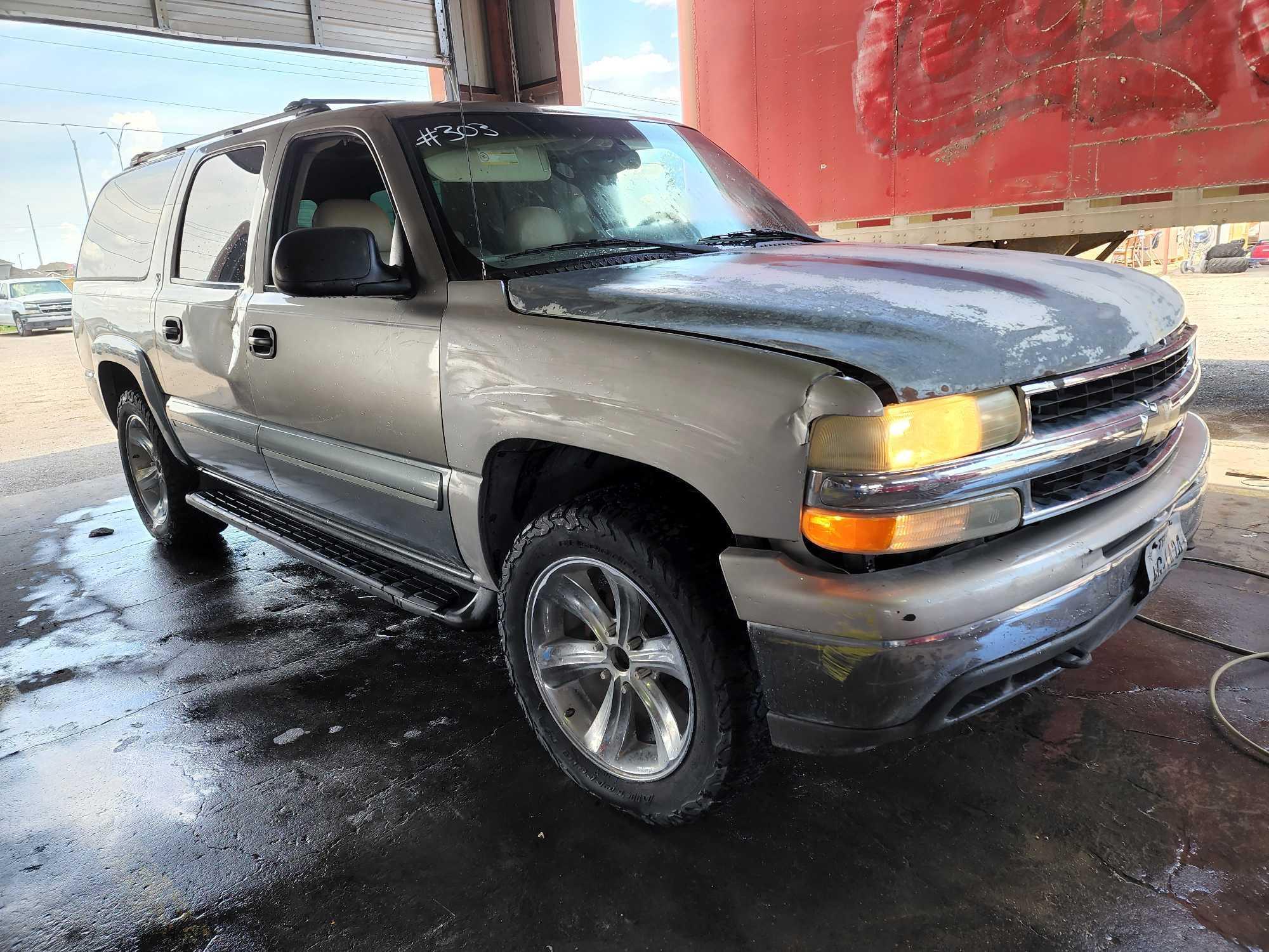 2001 Chevrolet Suburban Multipurpose Vehicle (MPV), VIN # 3GNEC16T21G200225