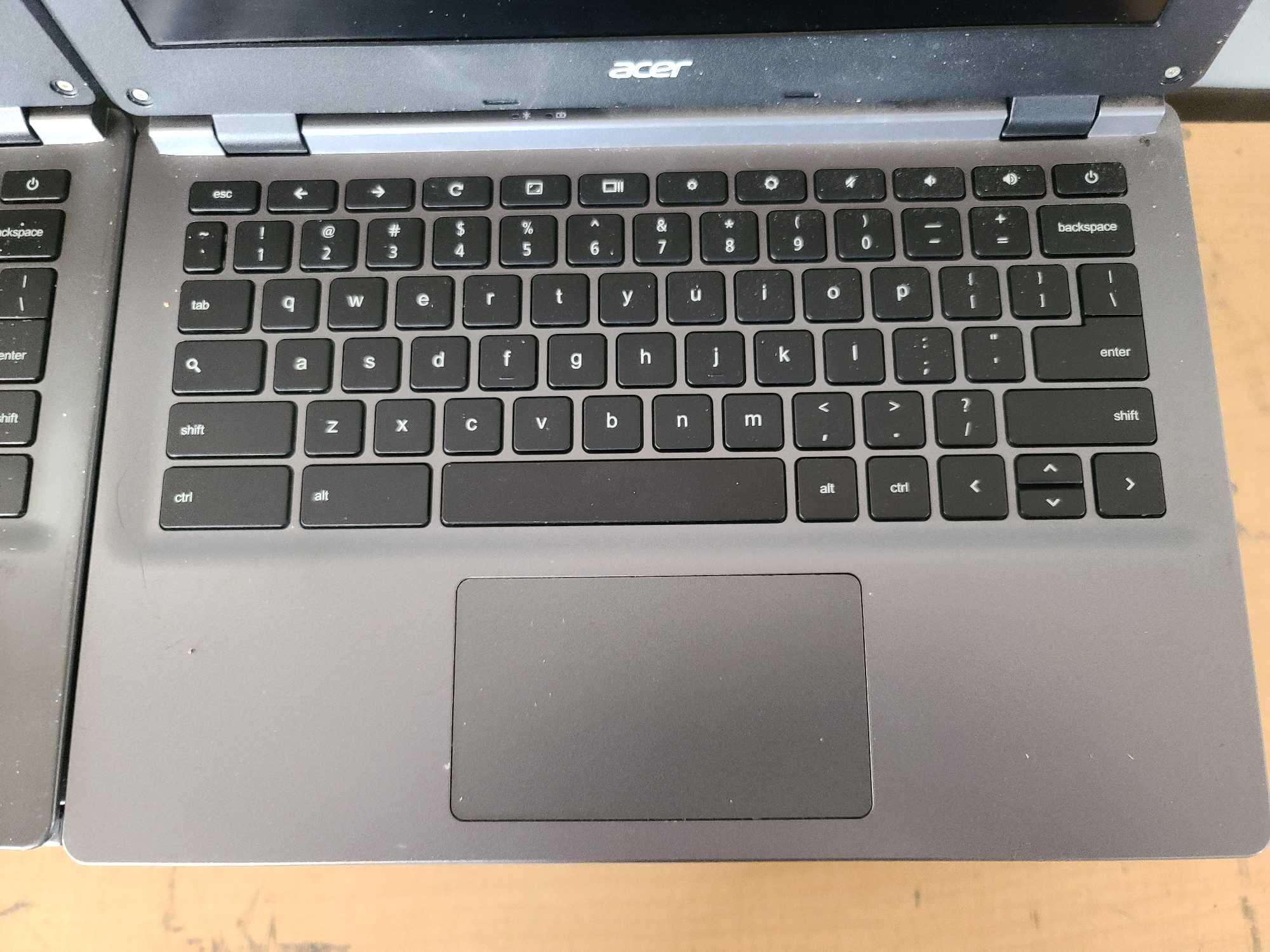 (14) Acer Chromebooks
