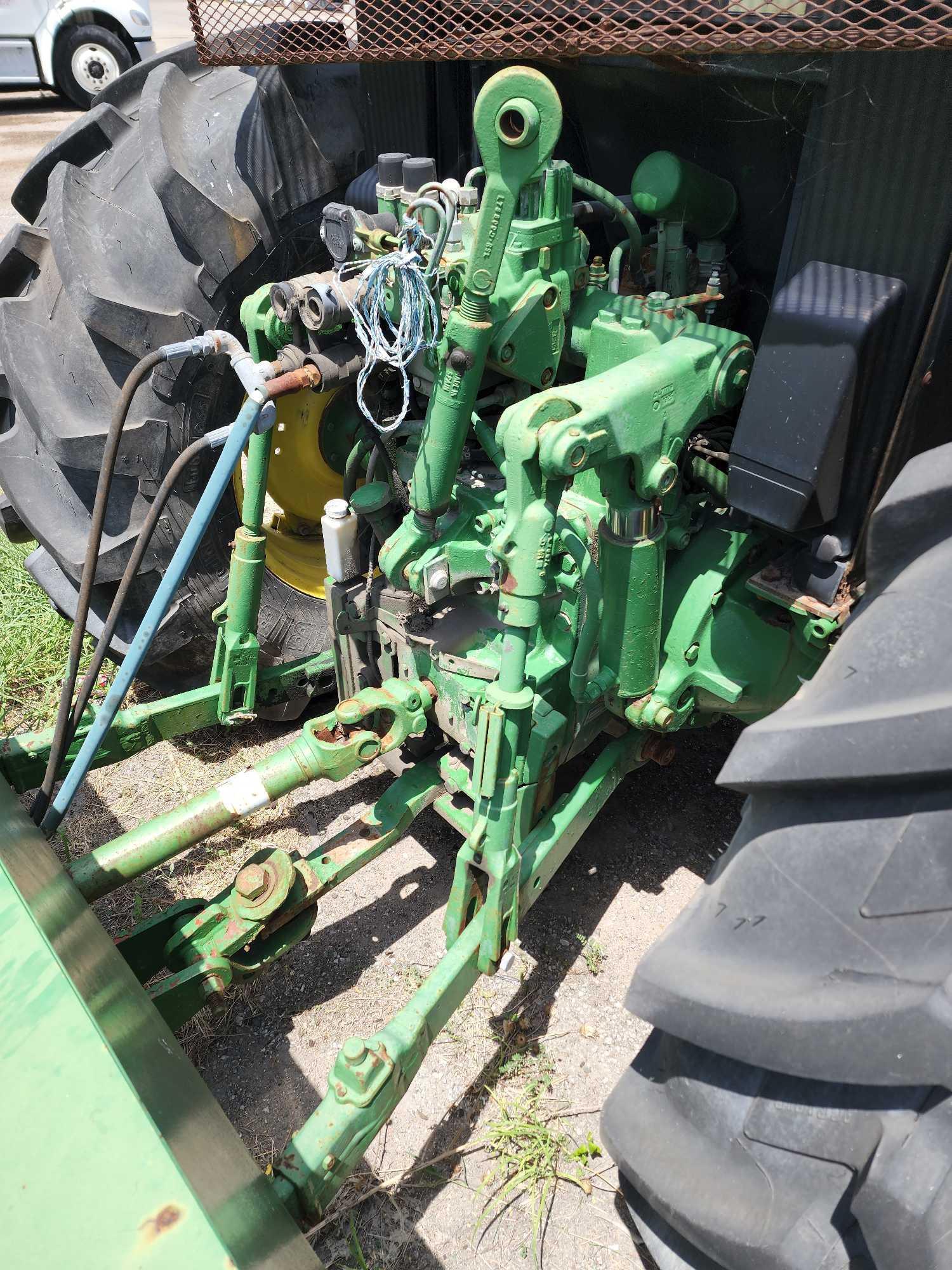 1995 JOHN DEERE 6300 TRACTOR W/RHINO SHREDDER