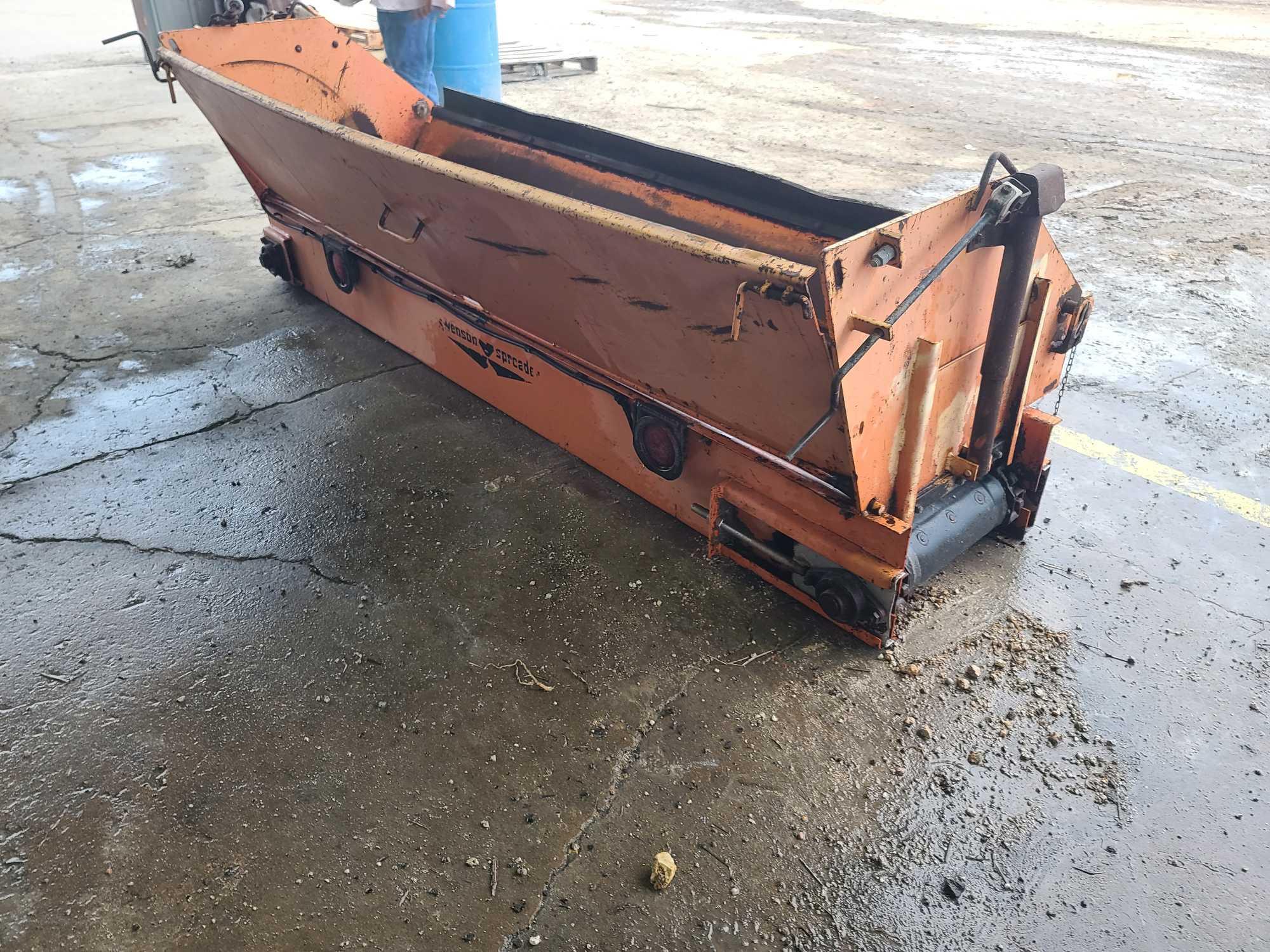 Swenson Tailgate Spreader