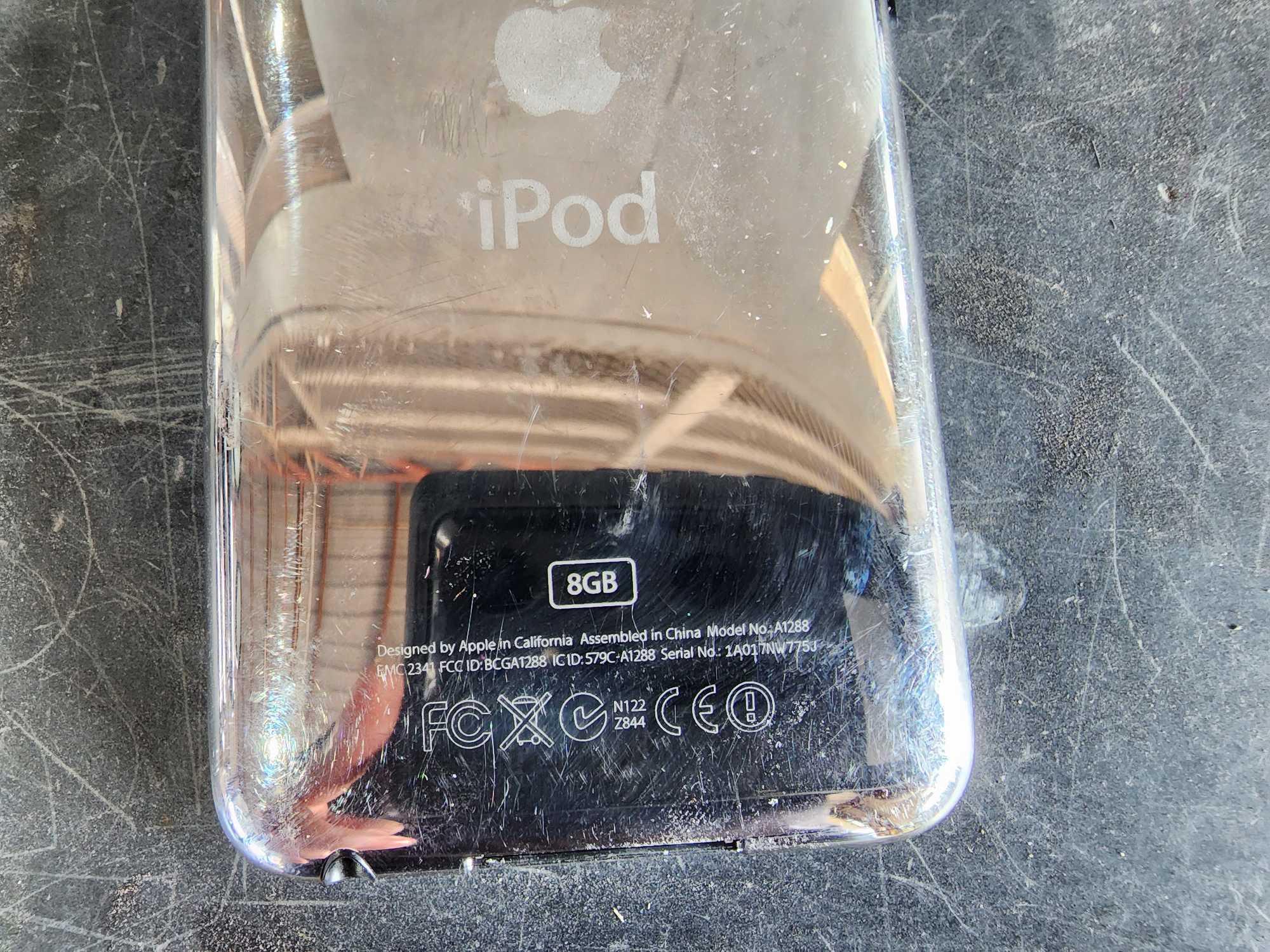 (5) Apple iPods