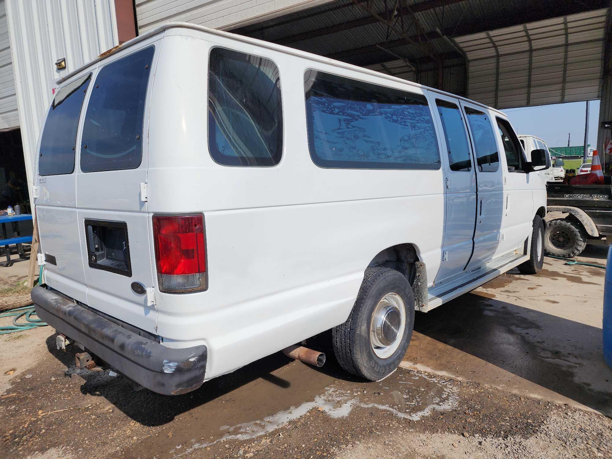 2003 Ford Econoline Wagon Van, VIN # 1FBSS31L43HA69846