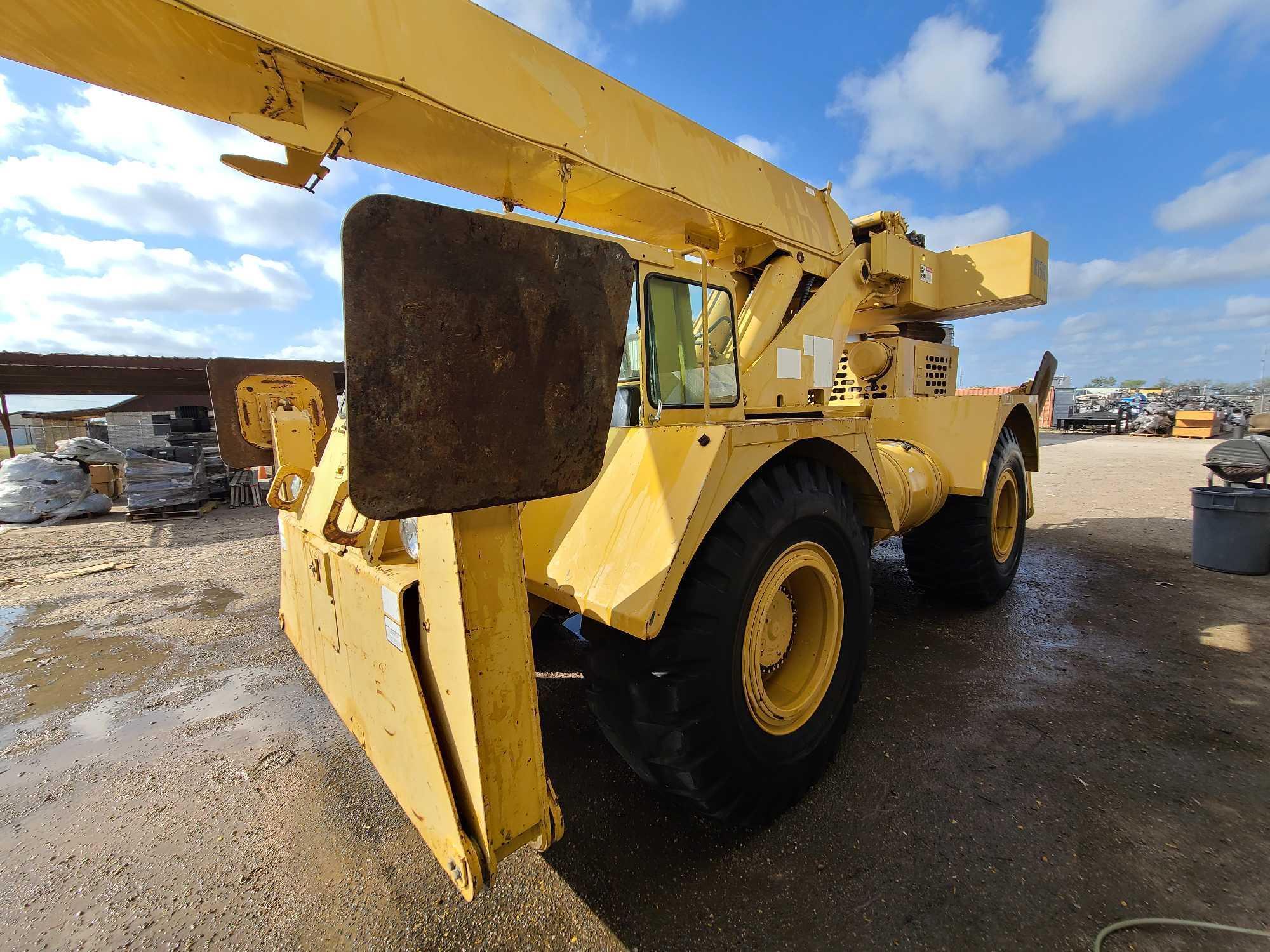 Grove RT58D 20-Ton Rough Terrain Crane