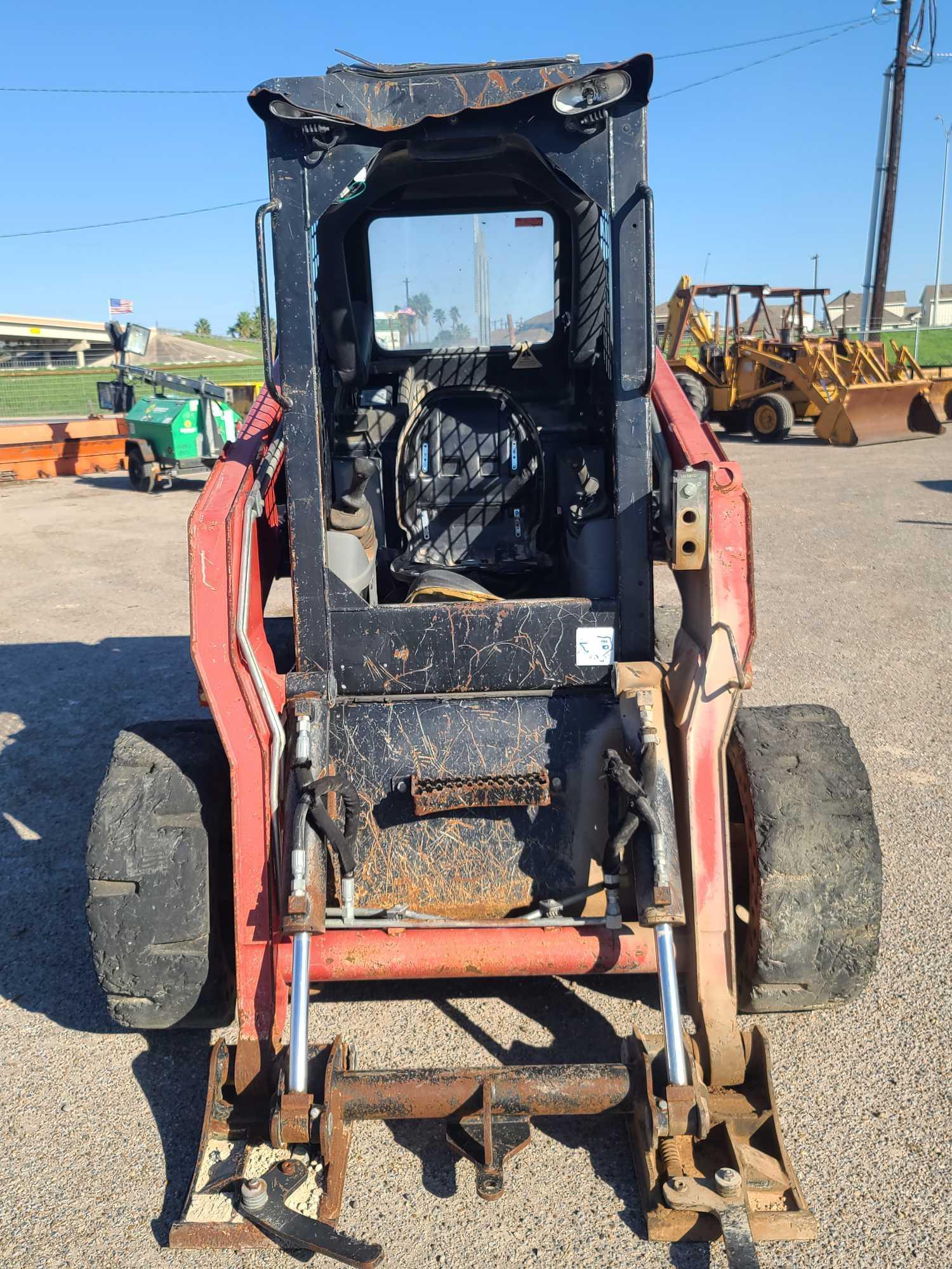 Takeuchi TS70R - Skid Steer Loader