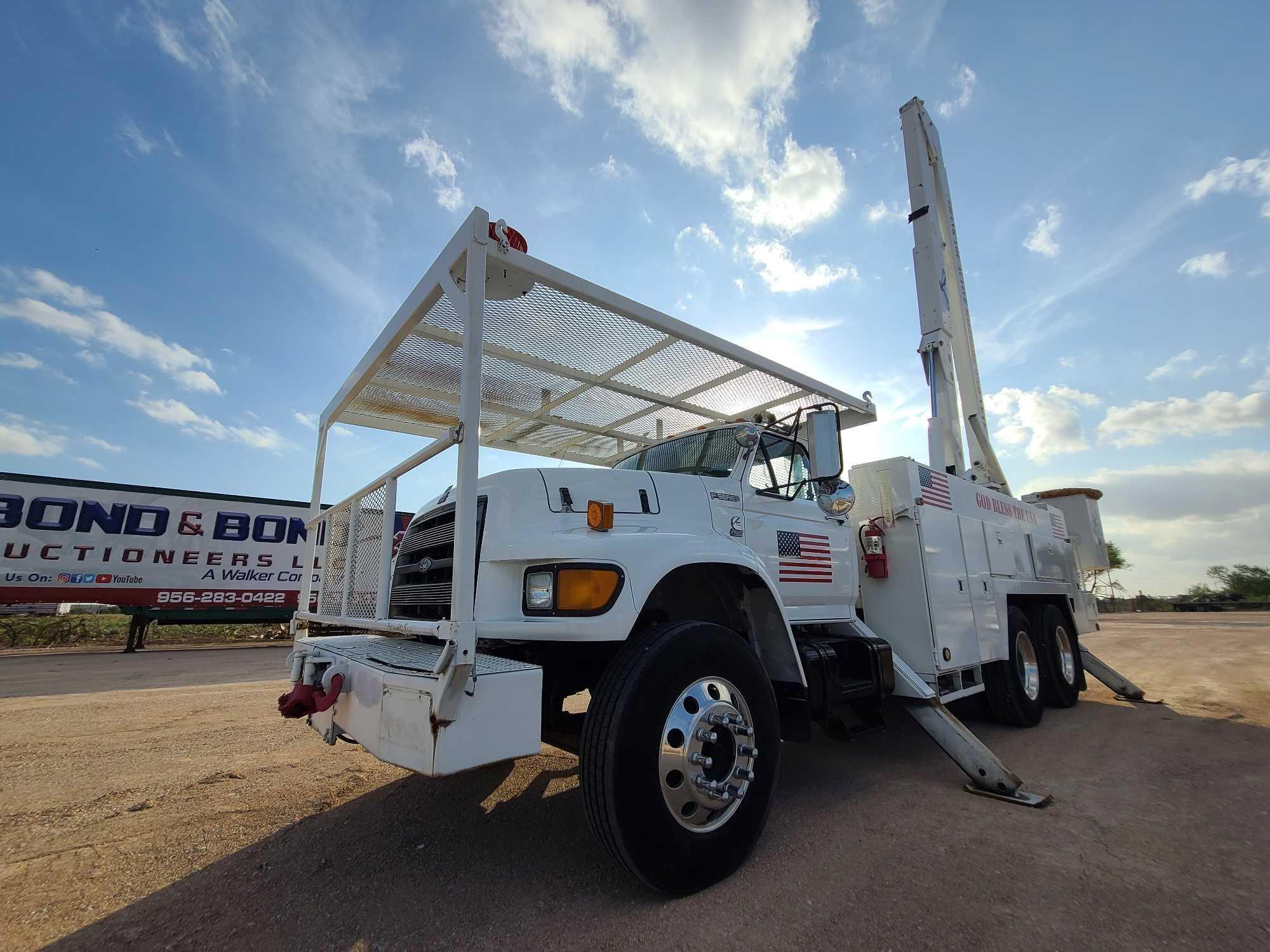 1998 Ford FT900 Truck, VIN # 1FDYL90E7WVA13541