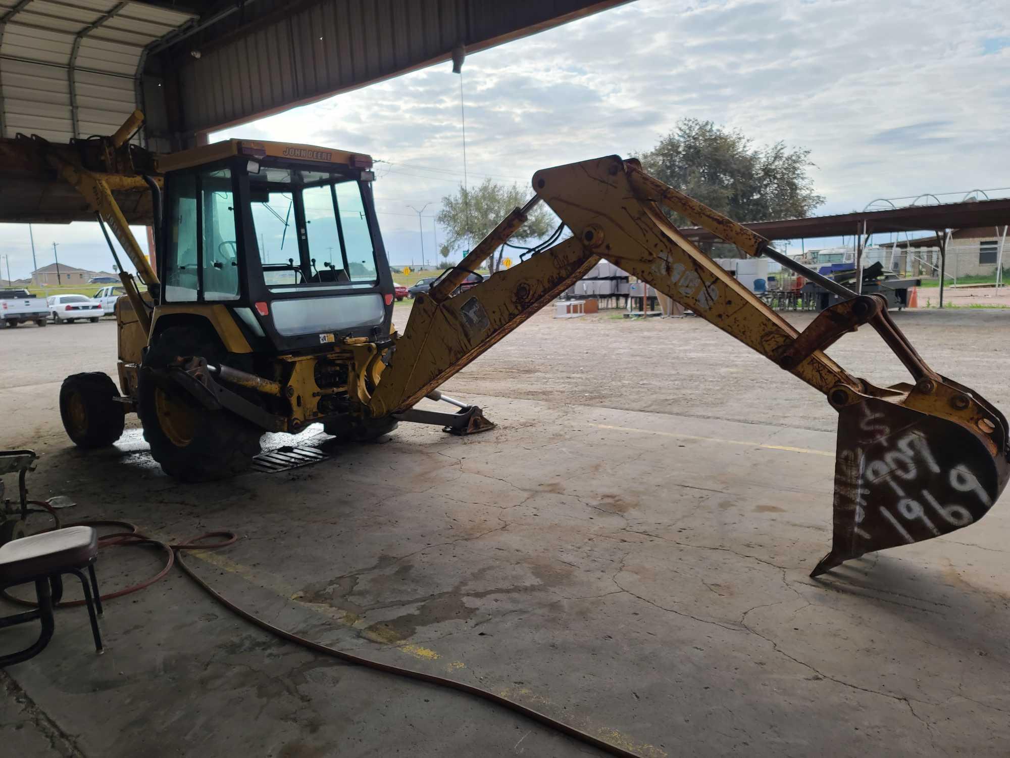 John Deere 310 Backhoe Loader