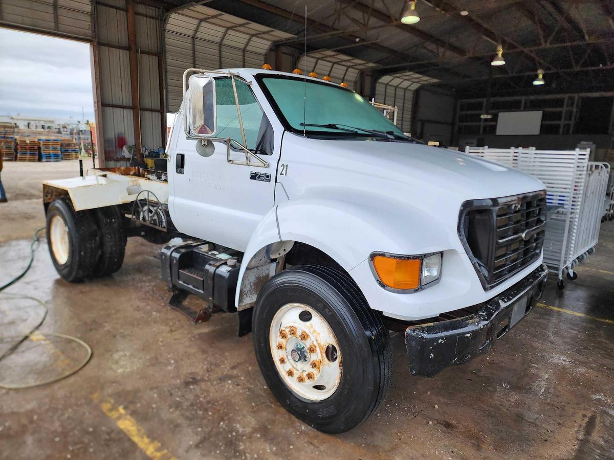 2000 Ford F-750 Truck, VIN # 3FDPF7567YMA37537