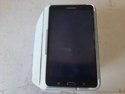 (9) Samsung CE0168 Tablets