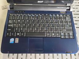 (10) Acer Aspire One KAV10 Netbooks