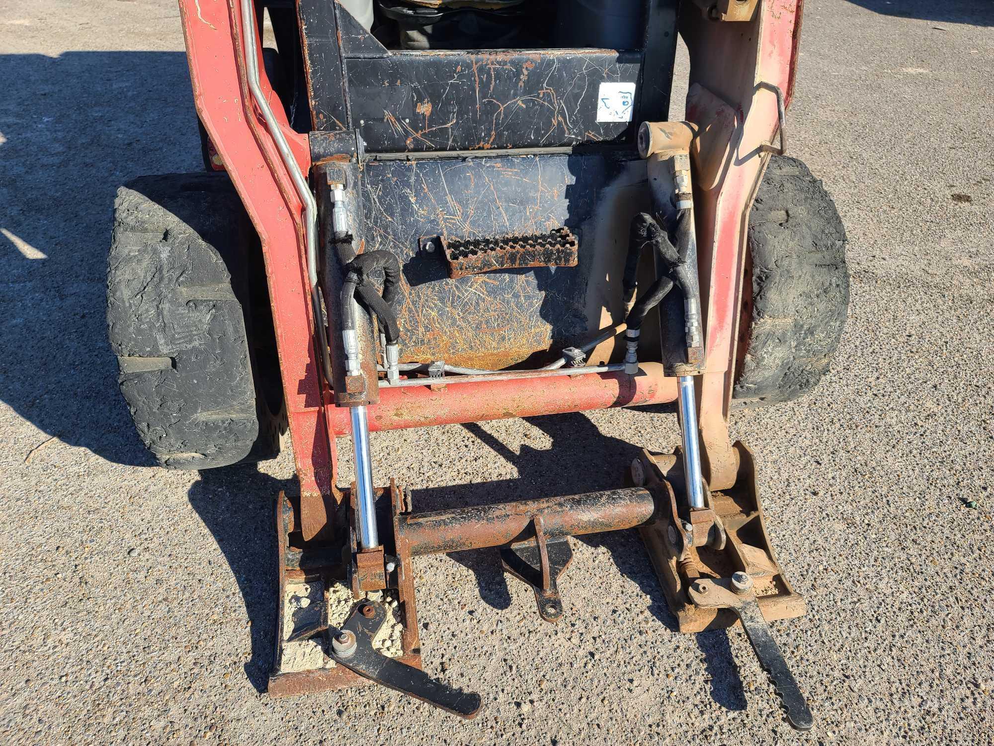 Takeuchi TS70R - Skid Steer Loader