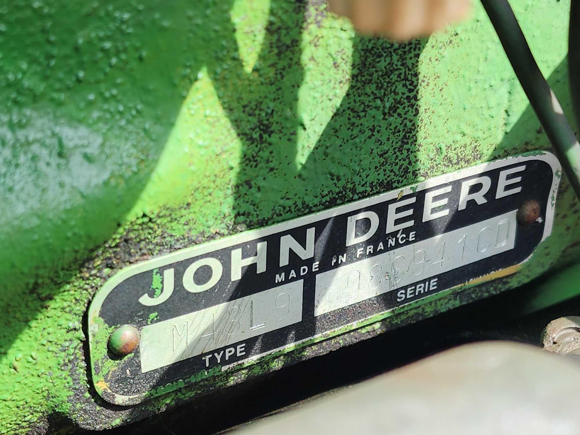 John Deere 820 Tractor