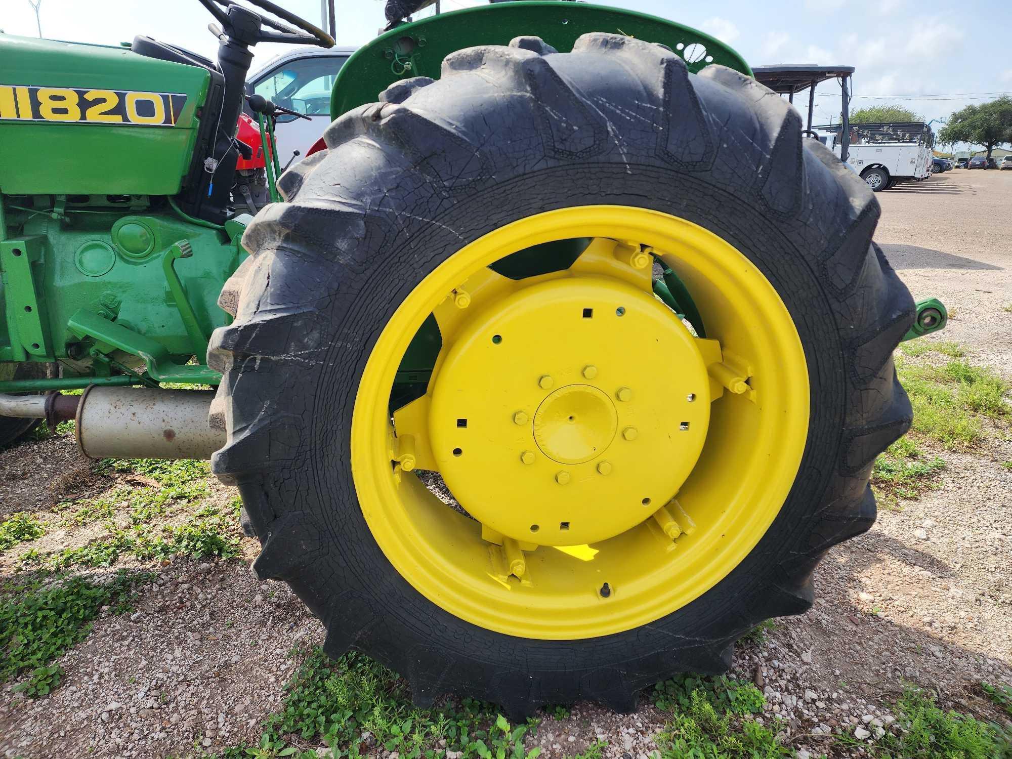 John Deere 820 Tractor